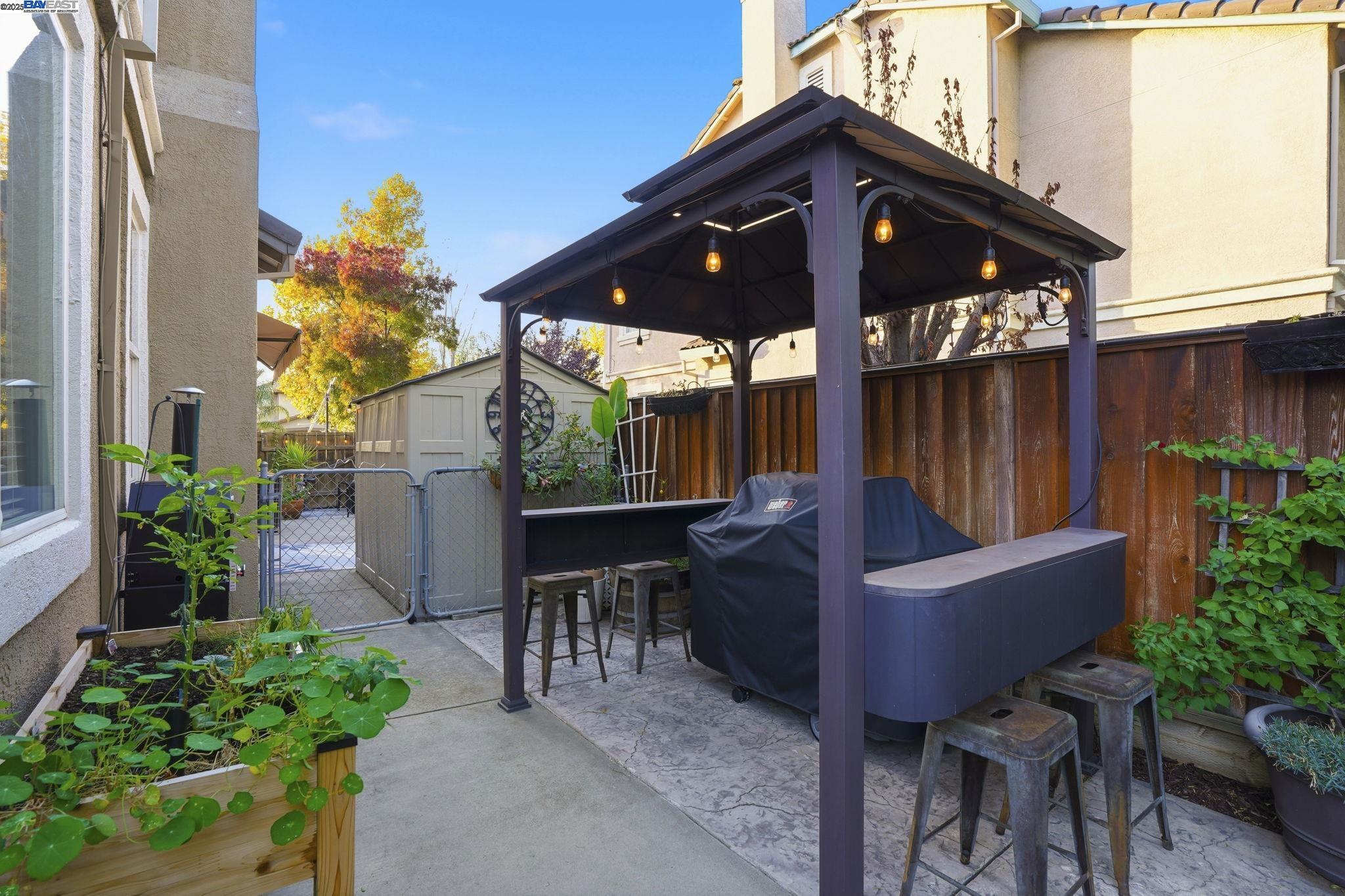 Detail Gallery Image 41 of 44 For 1622 Altamont Cir, Livermore,  CA 94551 - 5 Beds | 3 Baths