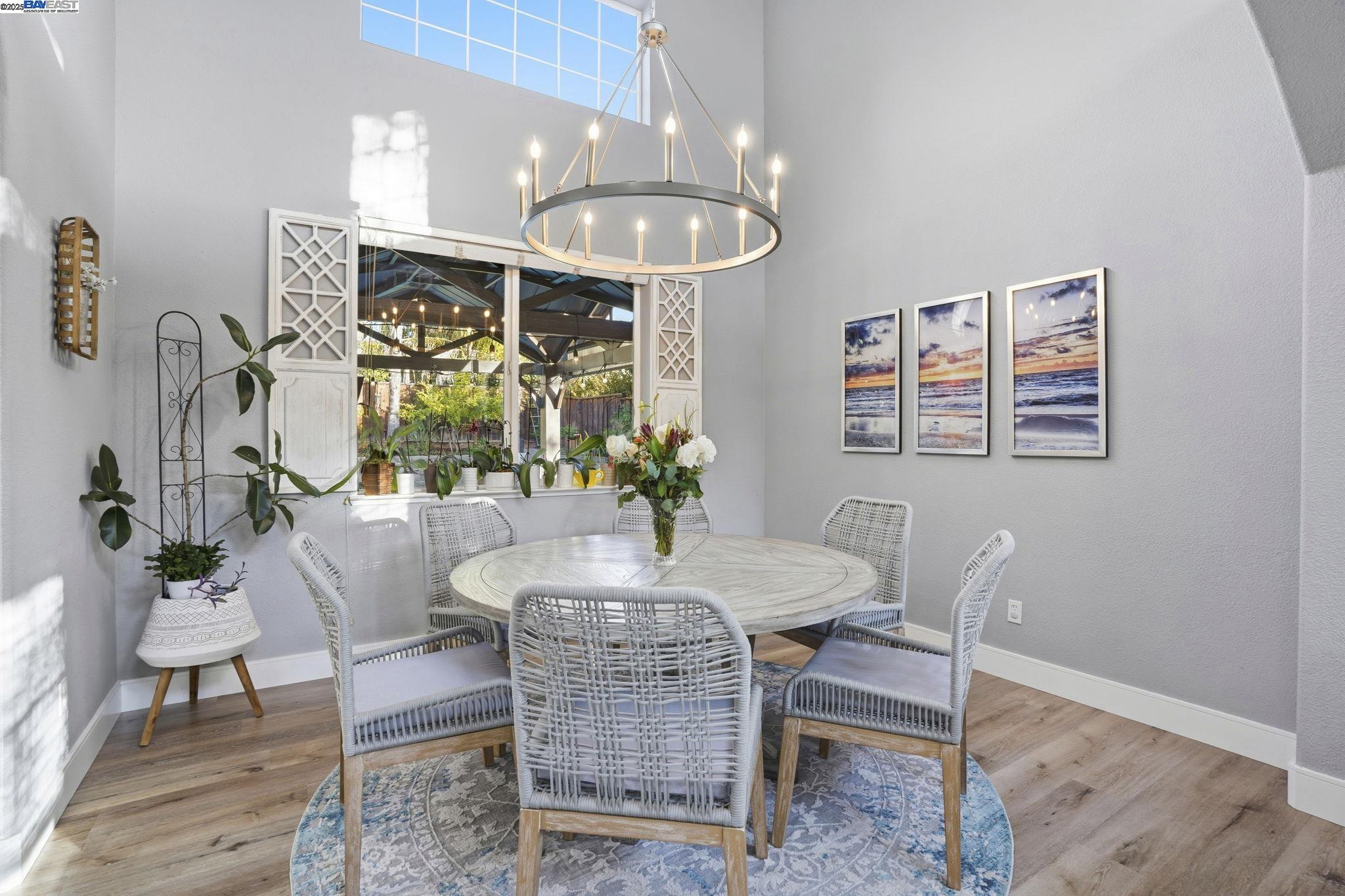 Detail Gallery Image 7 of 44 For 1622 Altamont Cir, Livermore,  CA 94551 - 5 Beds | 3 Baths