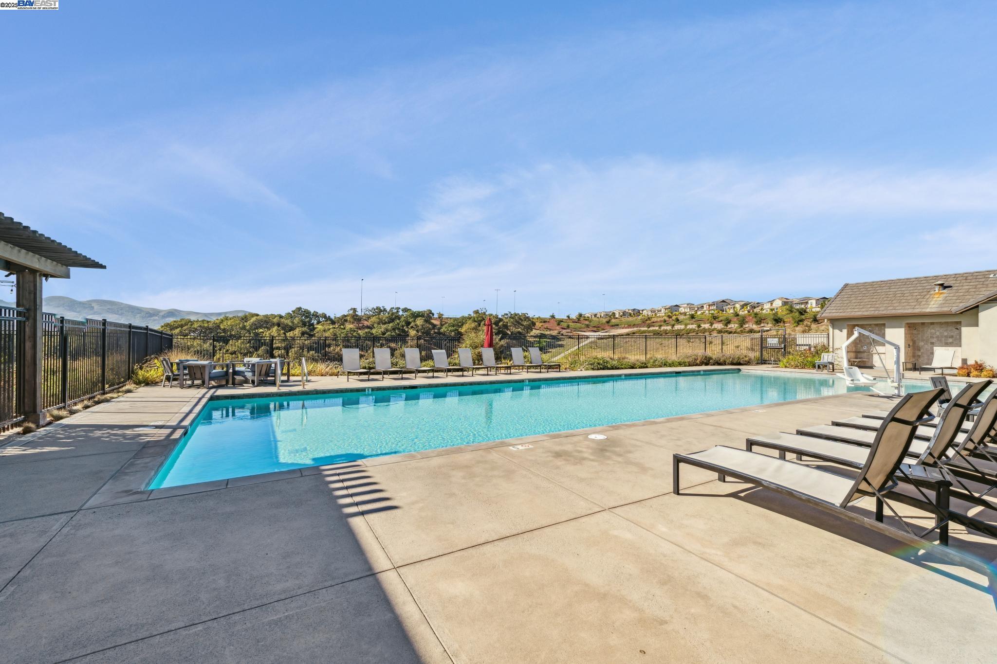 Detail Gallery Image 49 of 55 For 57109 via Vicenza, San Ramon,  CA 94583 - 3 Beds | 3/1 Baths