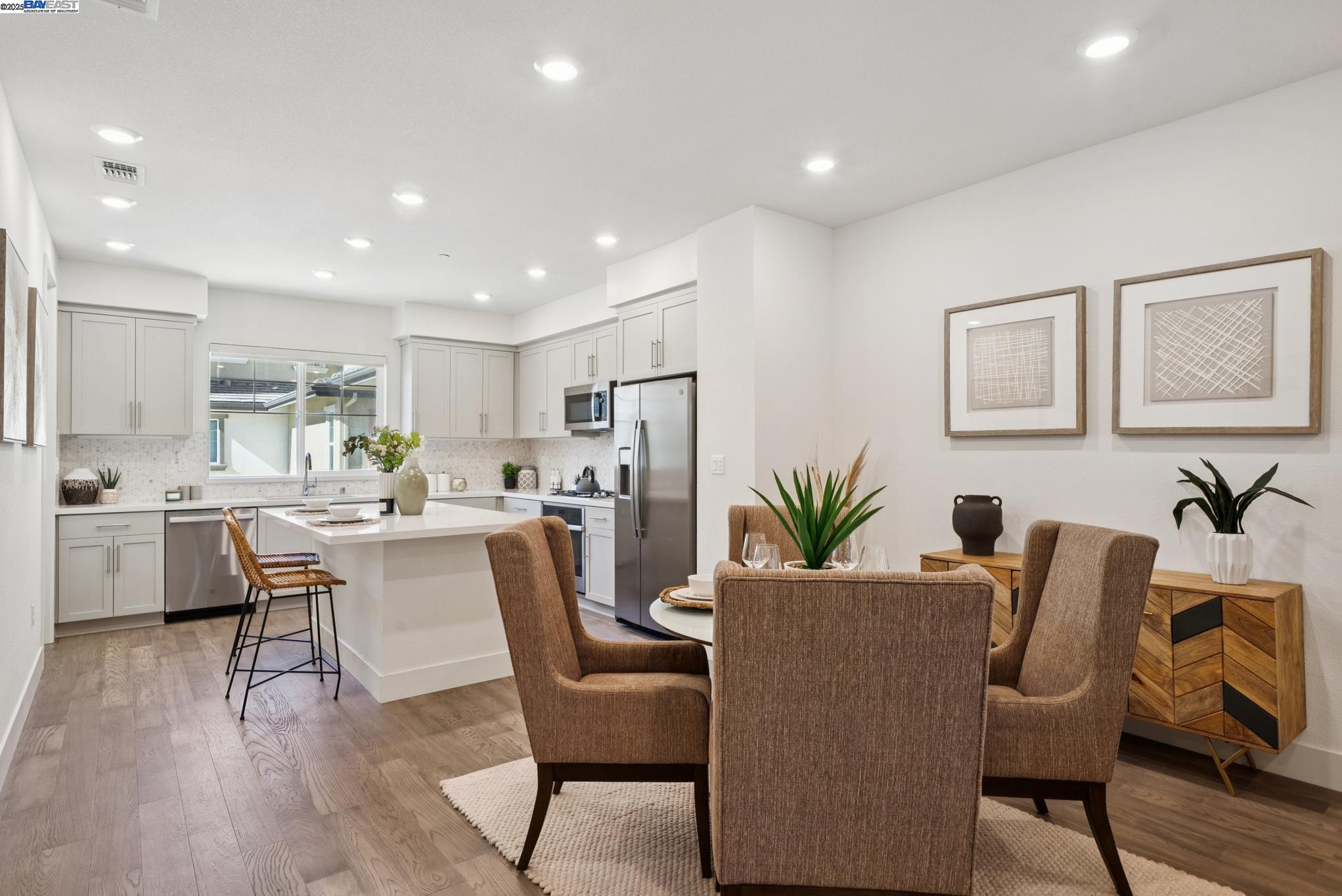 Detail Gallery Image 9 of 55 For 57109 via Vicenza, San Ramon,  CA 94583 - 3 Beds | 3/1 Baths