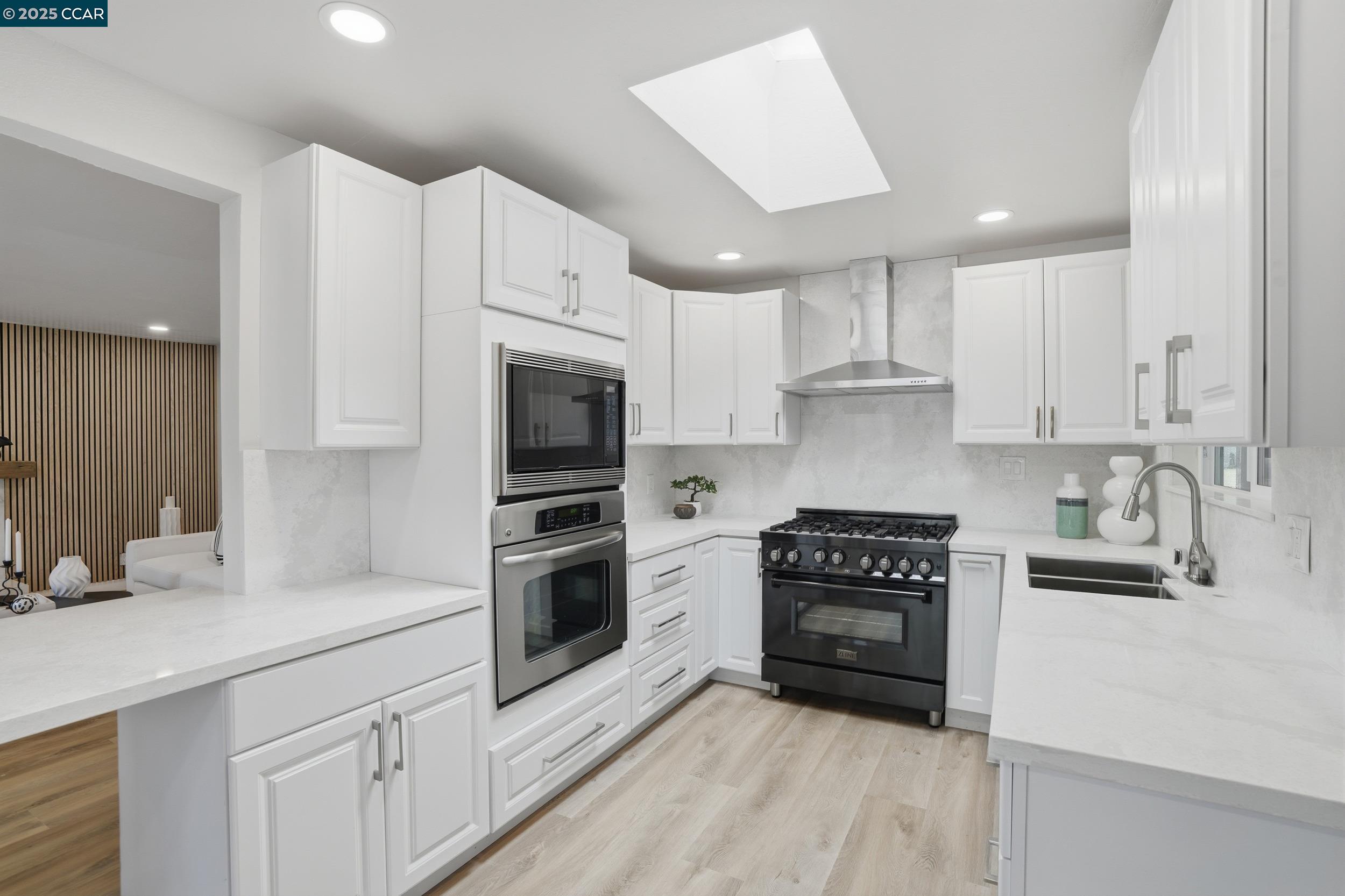 Detail Gallery Image 12 of 45 For 28 Temple Ct, Pacheco,  CA 94553 - 3 Beds | 2 Baths