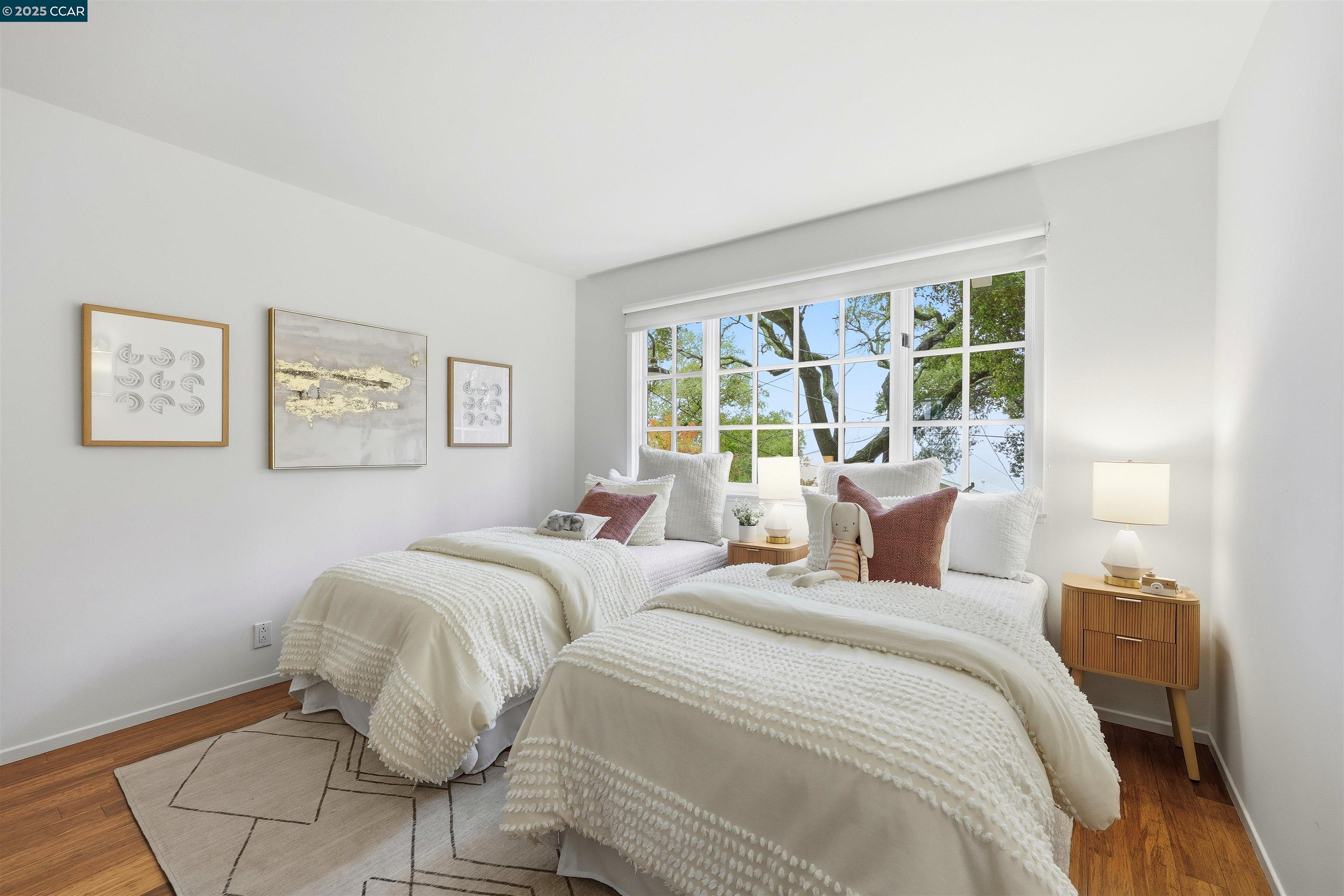 Detail Gallery Image 15 of 22 For 129 Spring Rd, Orinda,  CA 94563 - 3 Beds | 2 Baths