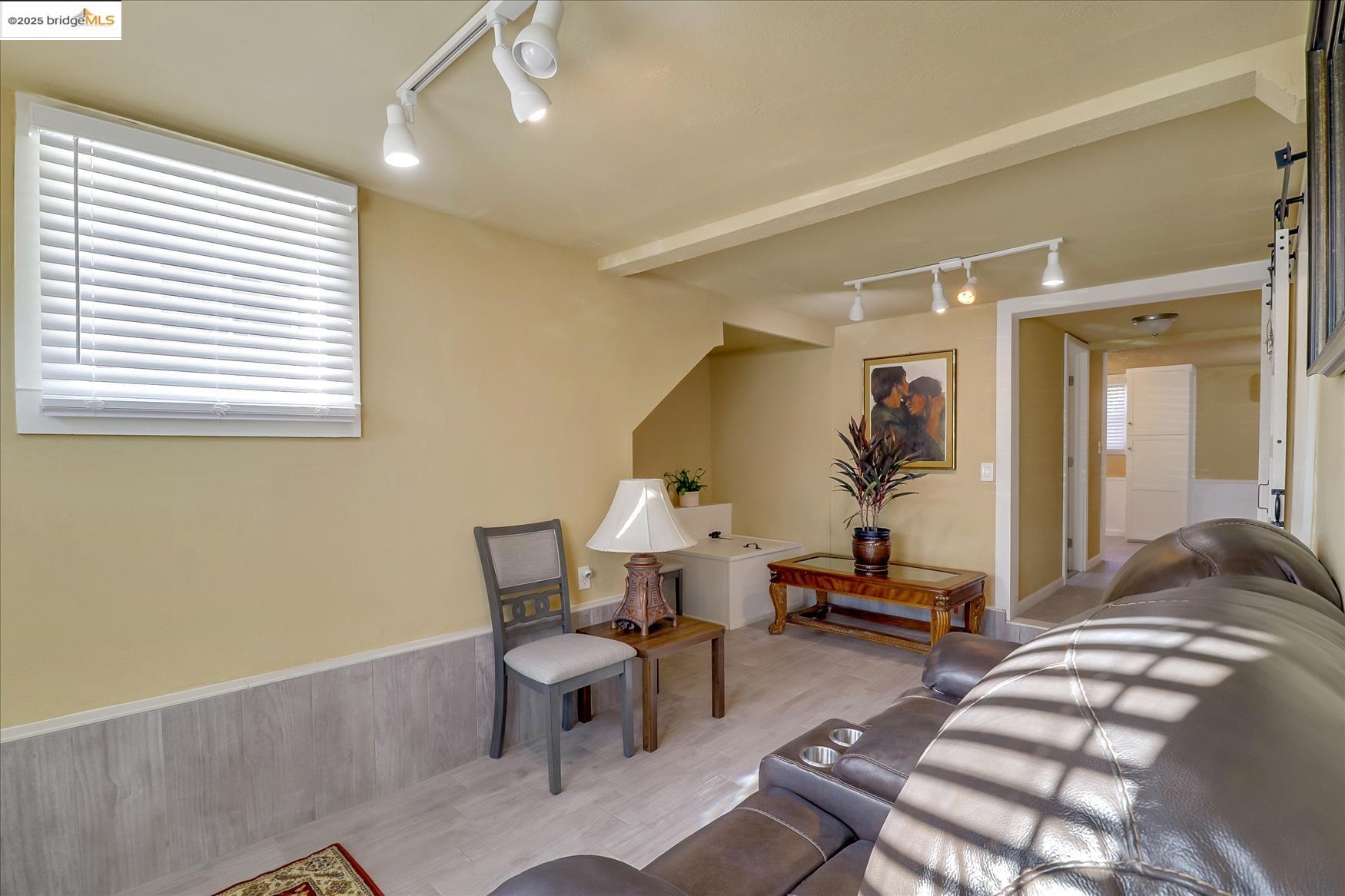 Detail Gallery Image 4 of 32 For 1507 48th Ave, Oakland,  CA 94601 - – Beds | – Baths