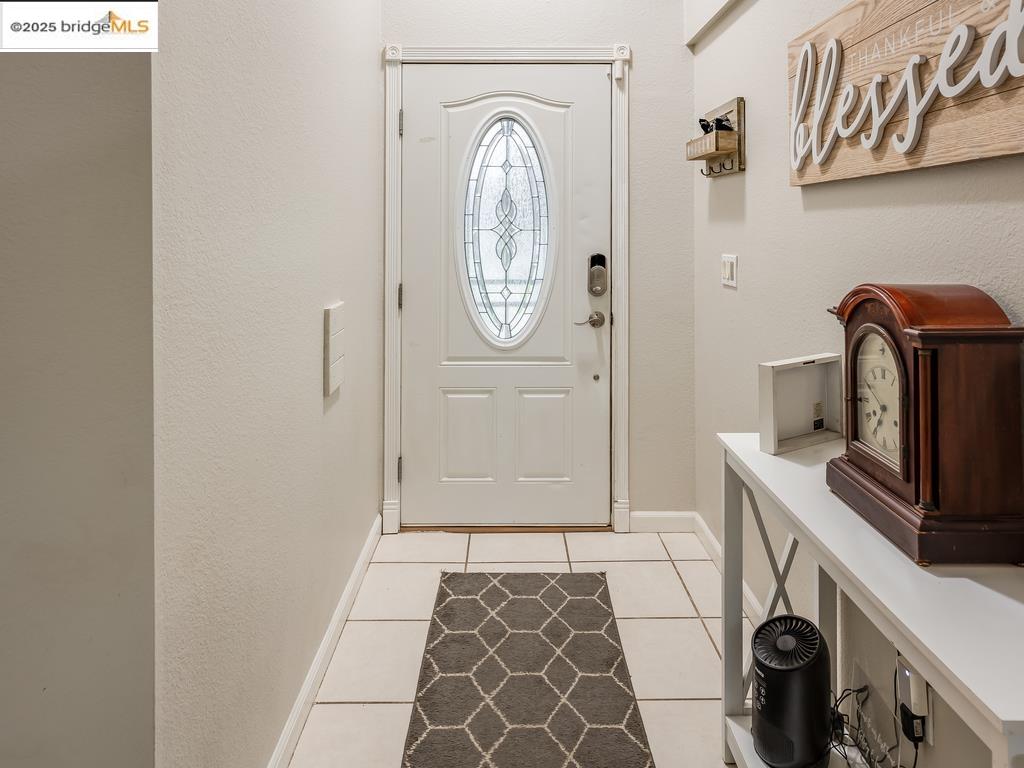 Detail Gallery Image 5 of 22 For 656 Miller Dr, Oakley,  CA 94561 - 3 Beds | 2 Baths