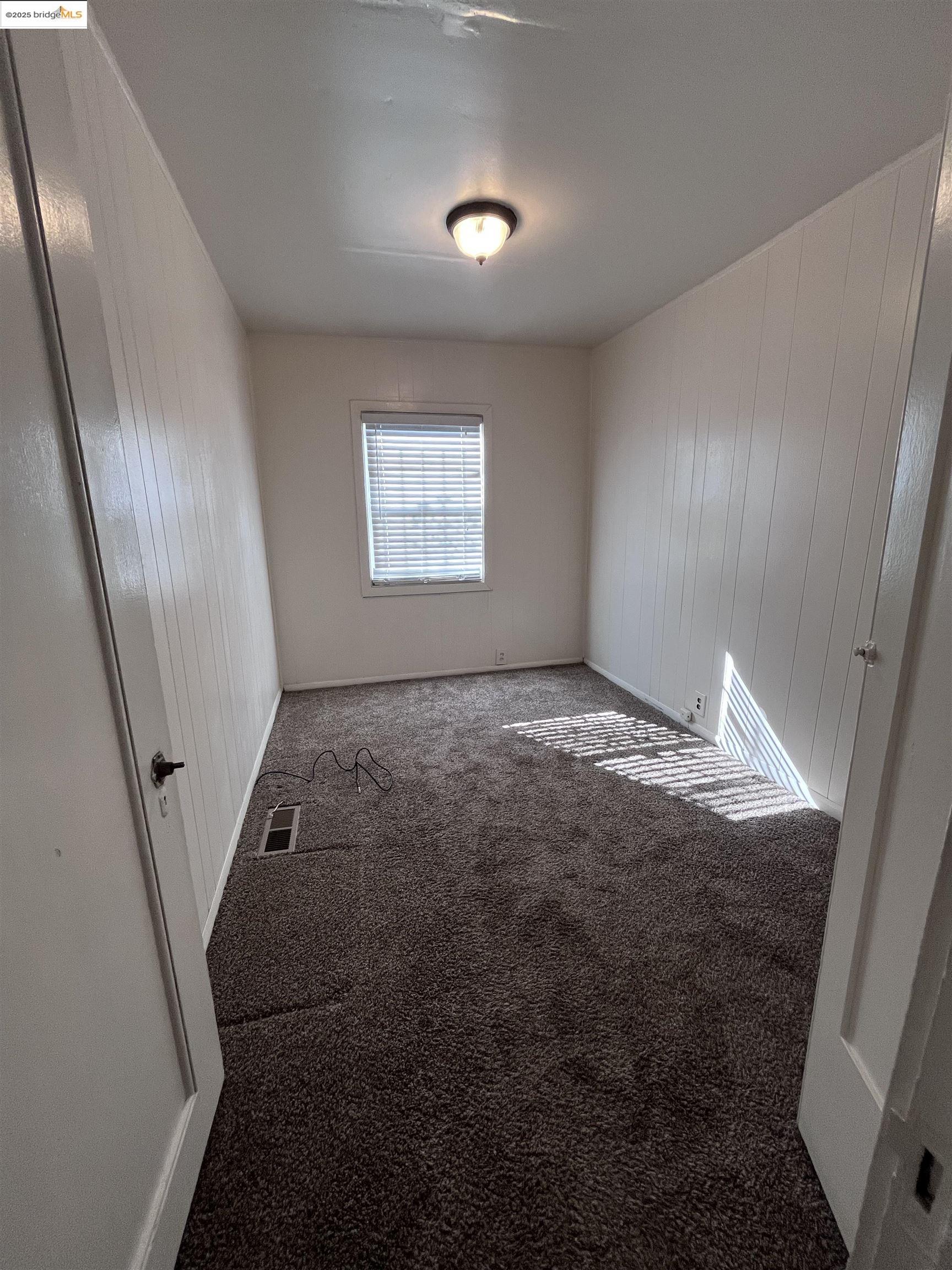 Detail Gallery Image 11 of 23 For 699 33rd St, Oakland,  CA 94609 - – Beds | – Baths