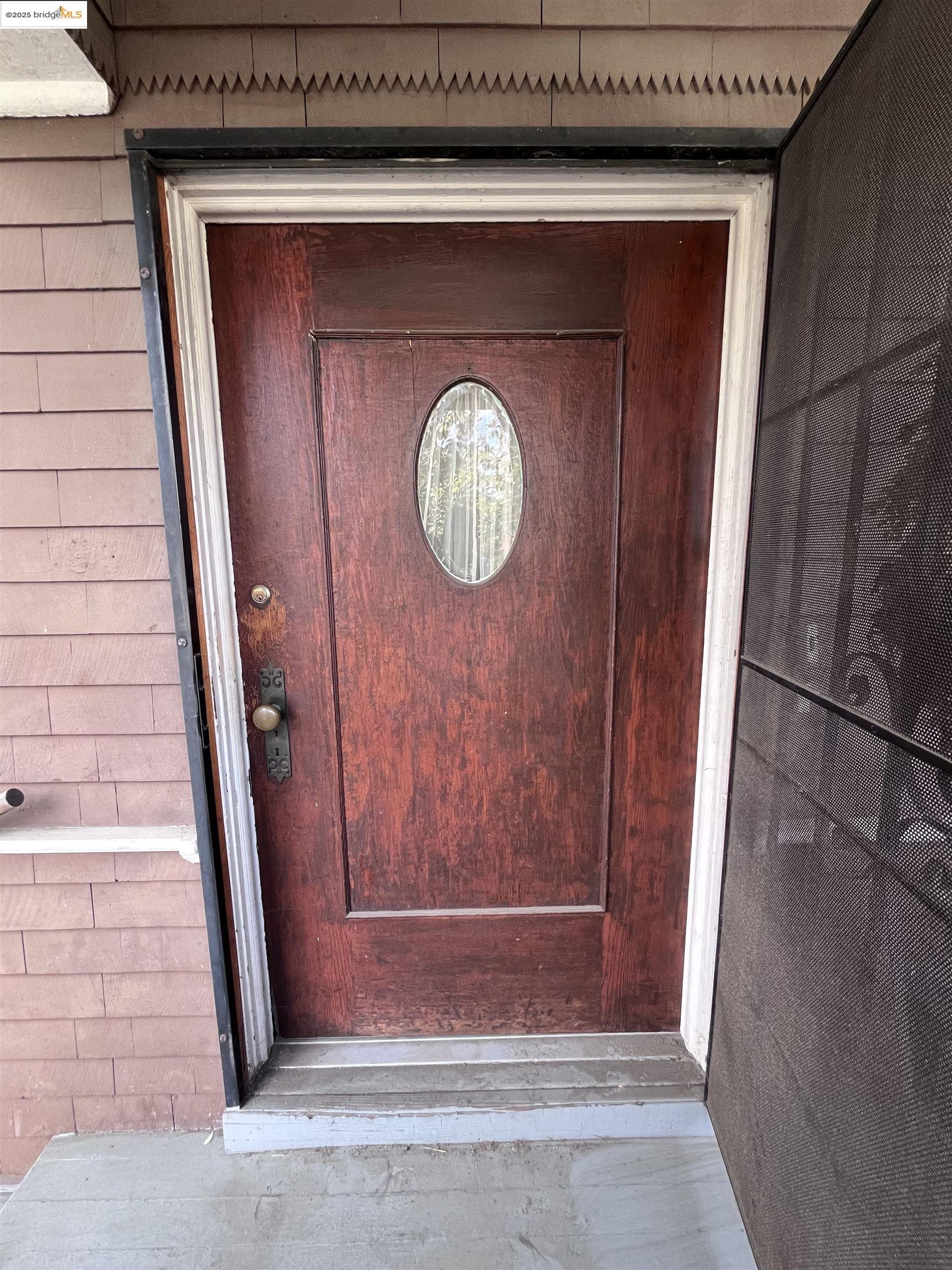 Detail Gallery Image 19 of 23 For 699 33rd St, Oakland,  CA 94609 - – Beds | – Baths