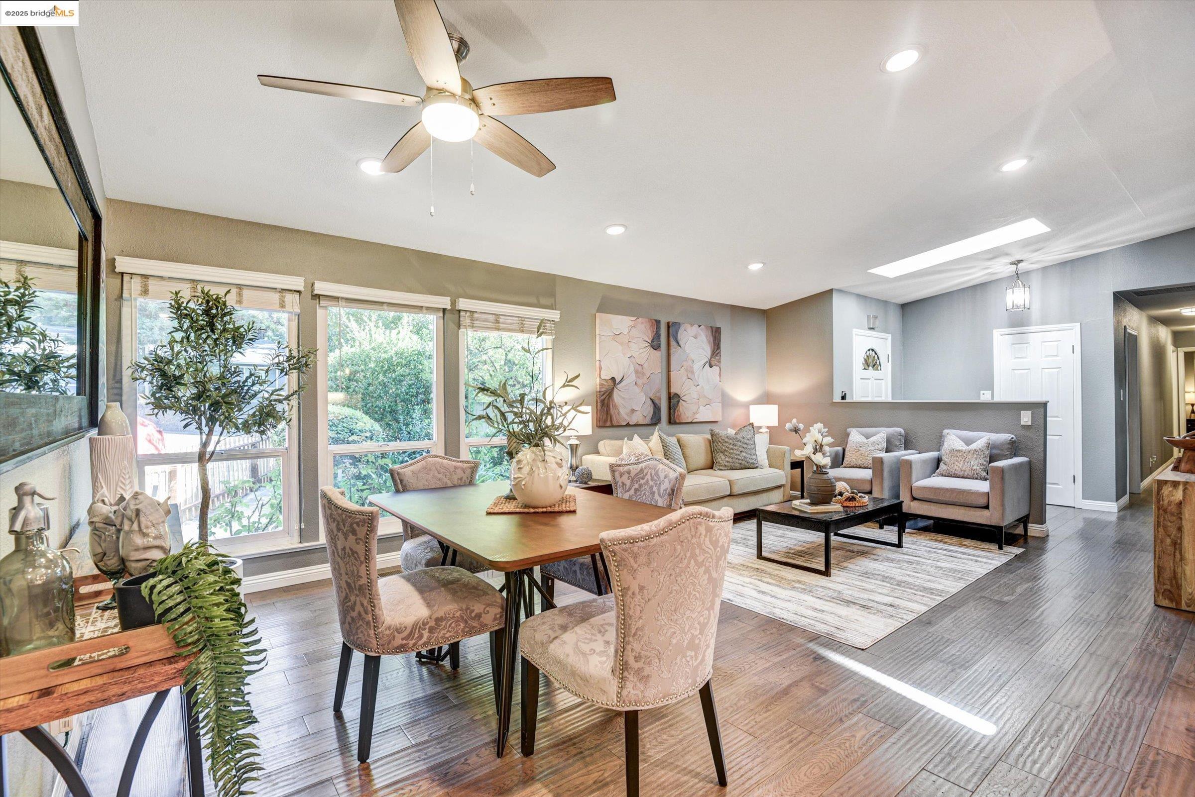 Detail Gallery Image 6 of 27 For 7 Saint Stephens Dr, Orinda,  CA 94563 - 3 Beds | 2 Baths