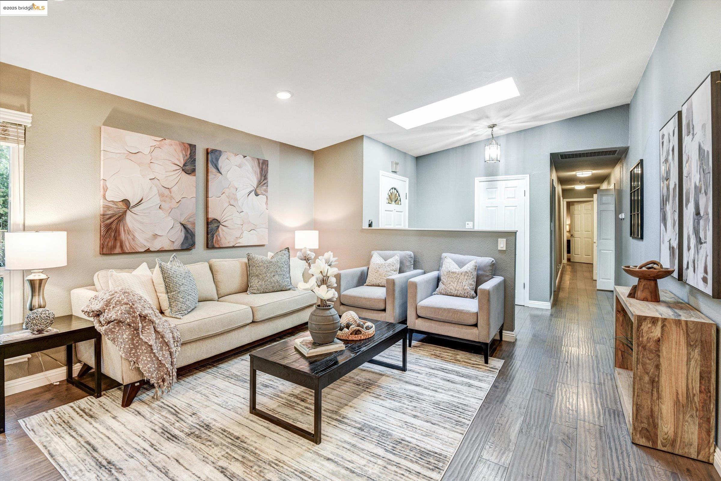 Detail Gallery Image 7 of 27 For 7 Saint Stephens Dr, Orinda,  CA 94563 - 3 Beds | 2 Baths