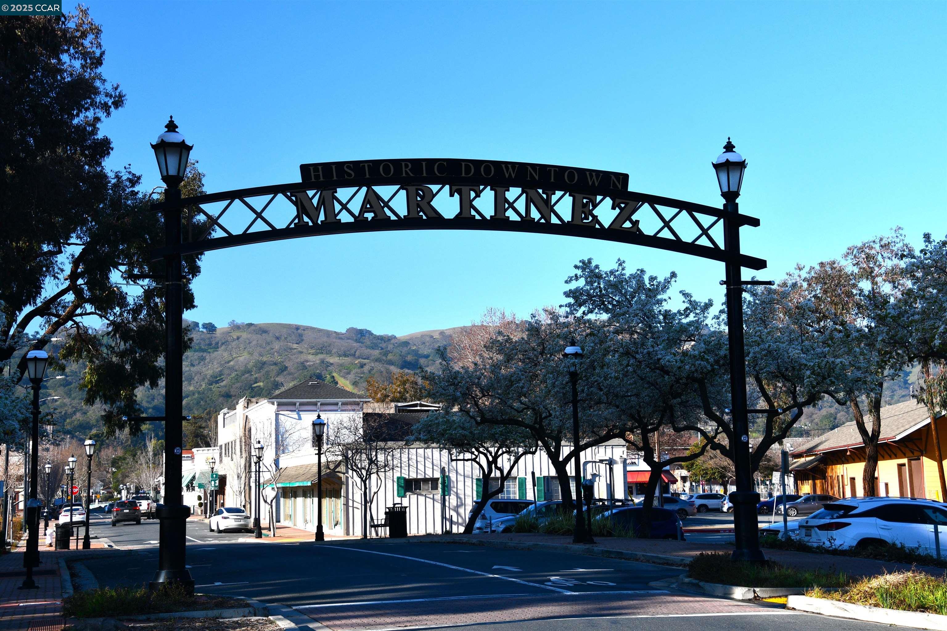 Detail Gallery Image 29 of 30 For 242 via El Dorado Ln, Martinez,  CA 94553 - 3 Beds | 2 Baths