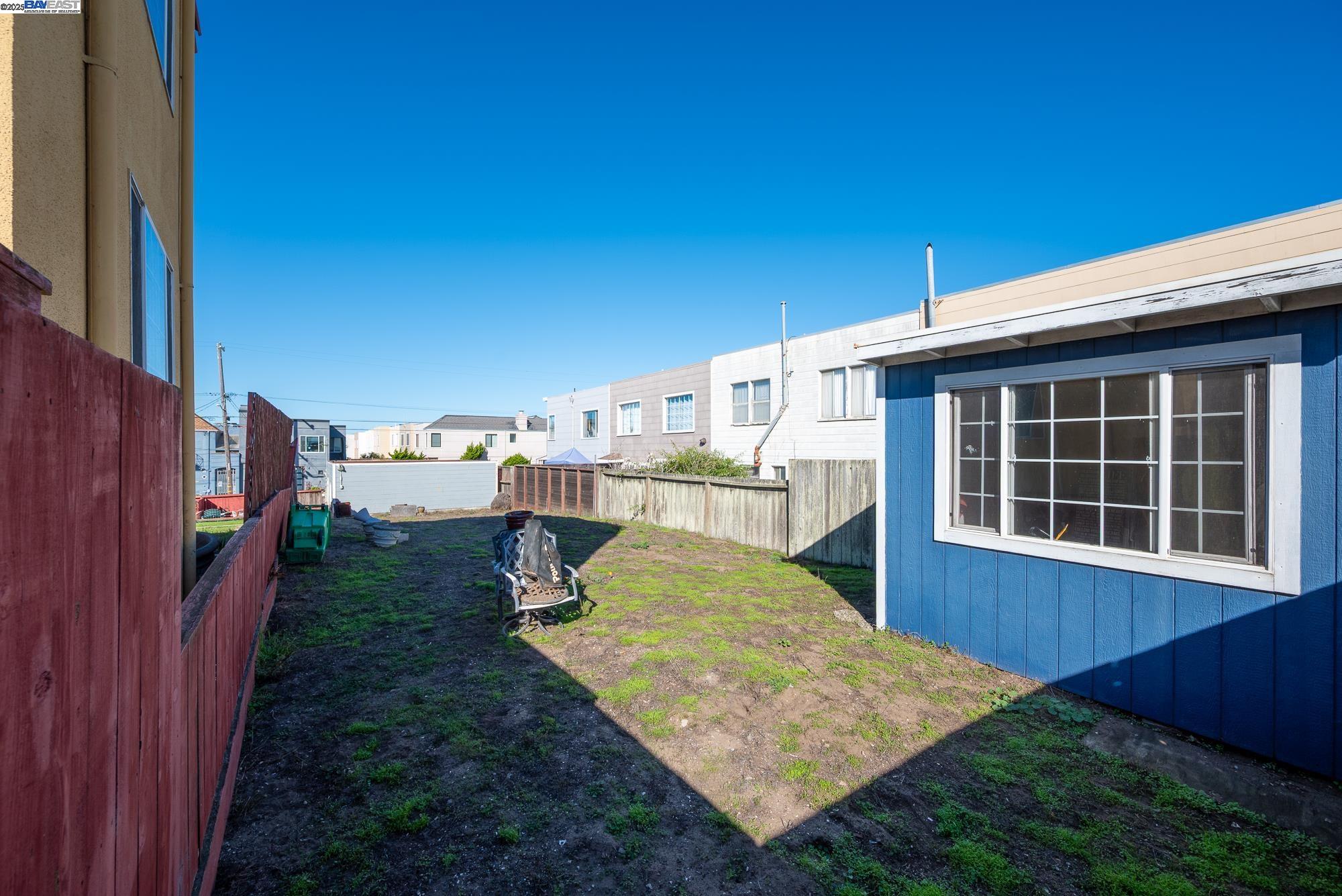 Detail Gallery Image 12 of 33 For 3327 Quintara St, San Francisco,  CA 94116 - – Beds | – Baths