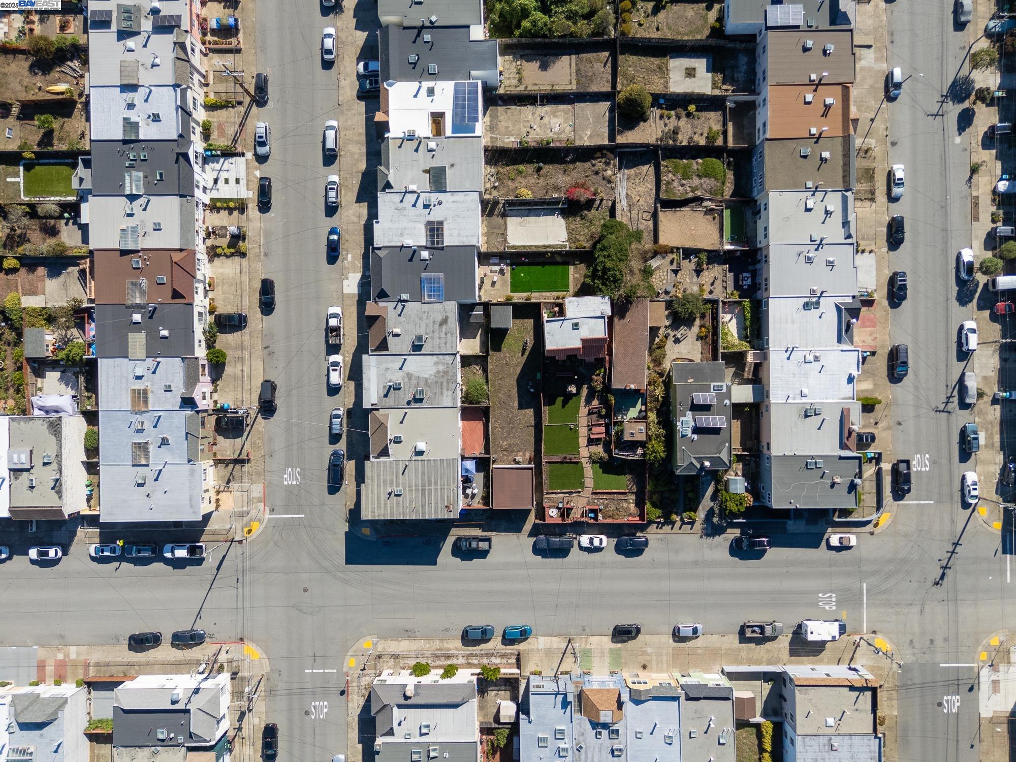 Detail Gallery Image 26 of 33 For 3327 Quintara St, San Francisco,  CA 94116 - – Beds | – Baths