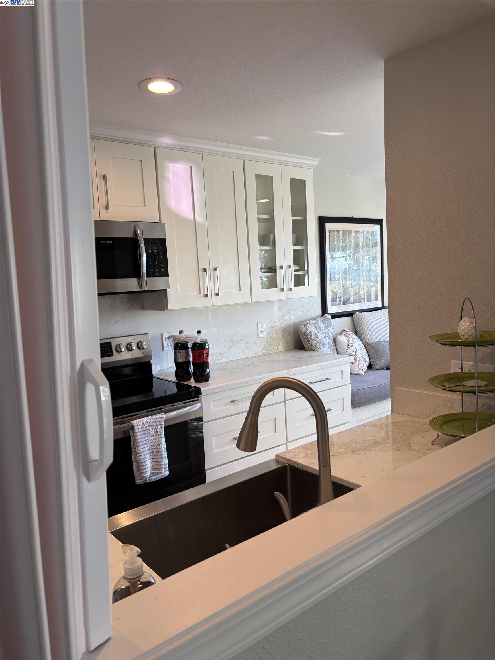 Detail Gallery Image 12 of 35 For 21109 Gary Dr #206,  Hayward,  CA 94546 - 1 Beds | 1 Baths