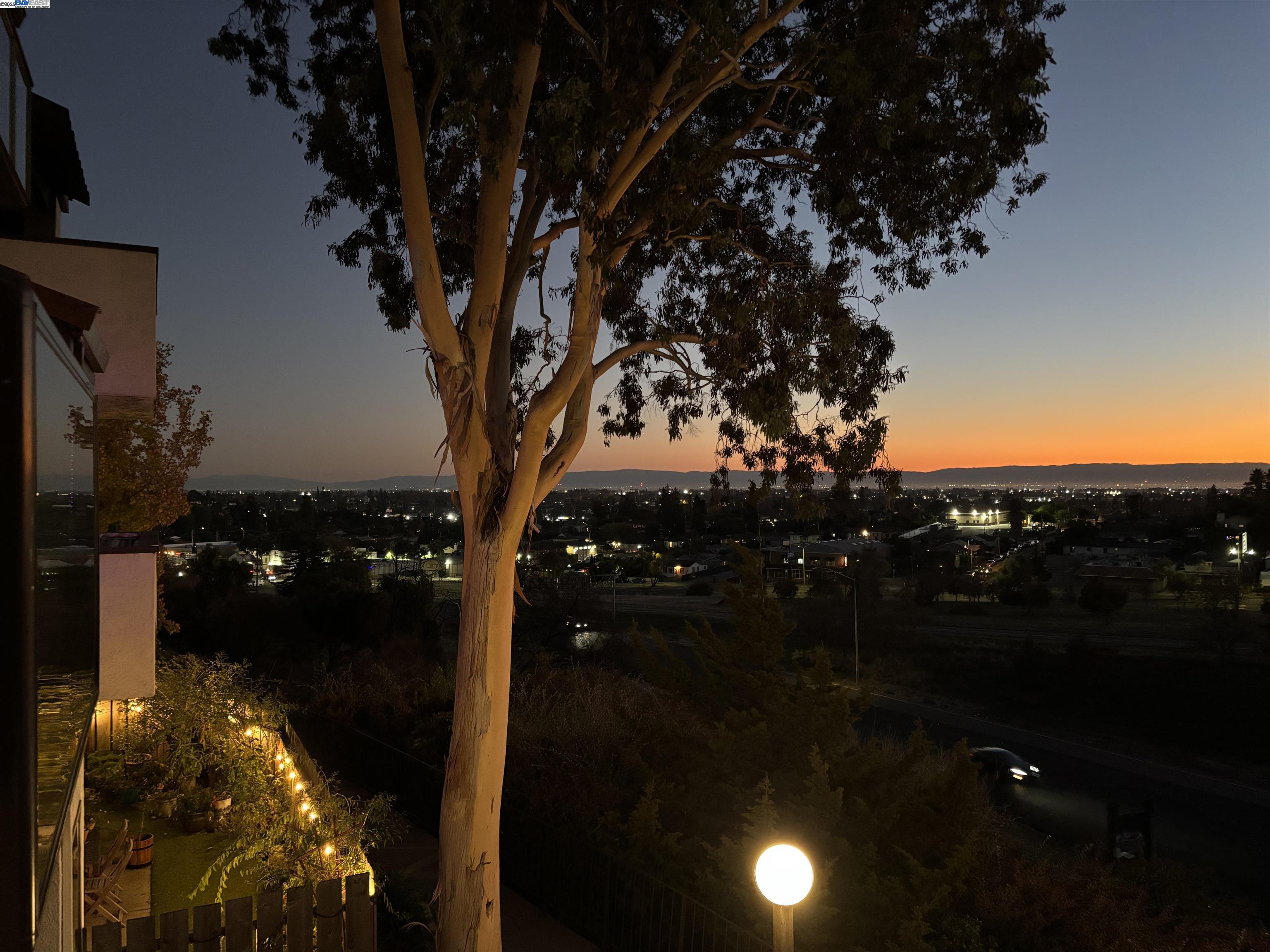 Detail Gallery Image 4 of 35 For 21109 Gary Dr #206,  Hayward,  CA 94546 - 1 Beds | 1 Baths