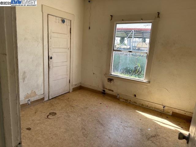 Detail Gallery Image 23 of 32 For 1024 50th Ave, Oakland,  CA 94601 - 2 Beds | 1 Baths