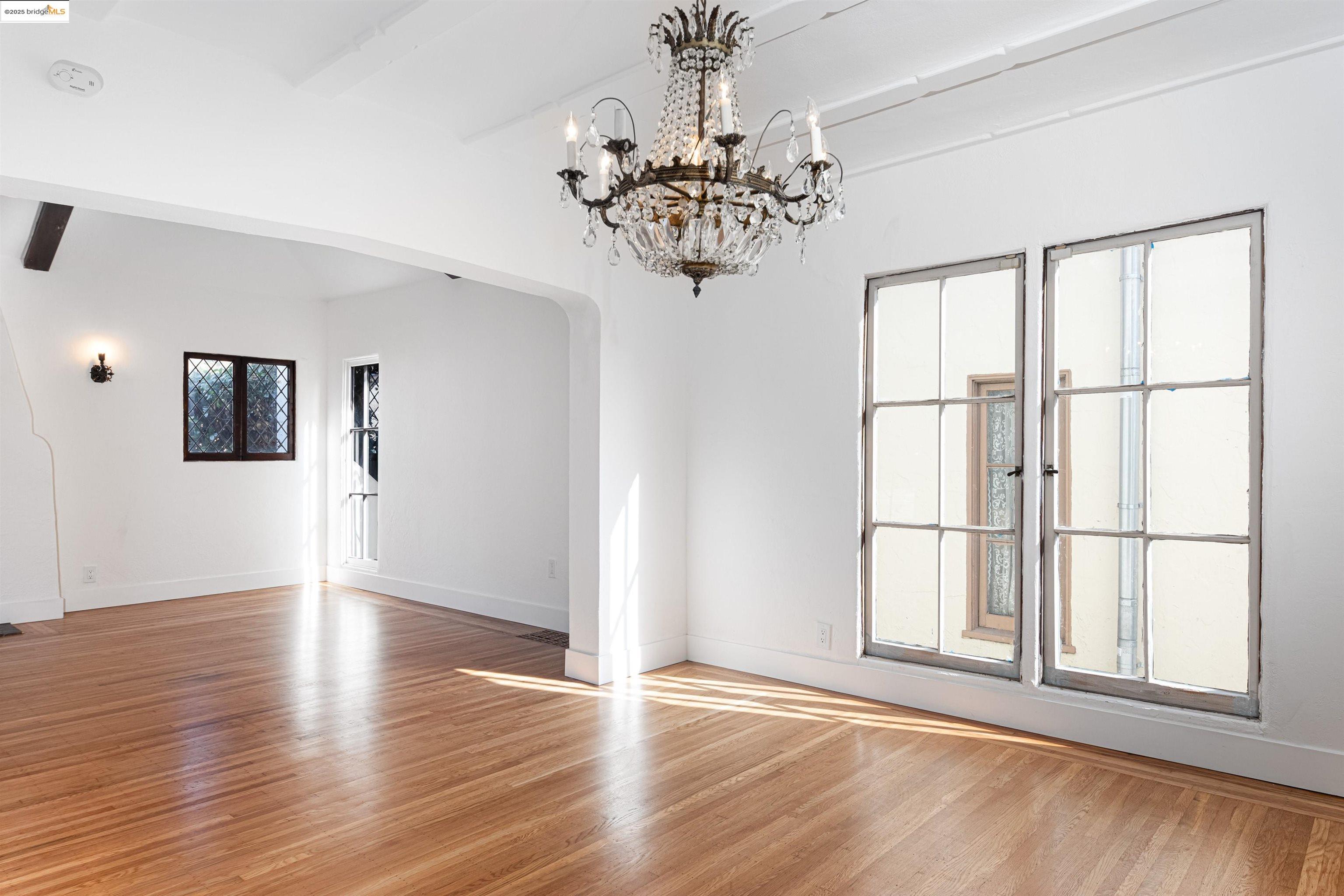 Detail Gallery Image 17 of 51 For 7601 Holly Street, Oakland,  CA 94621 - 4 Beds | 1 Baths