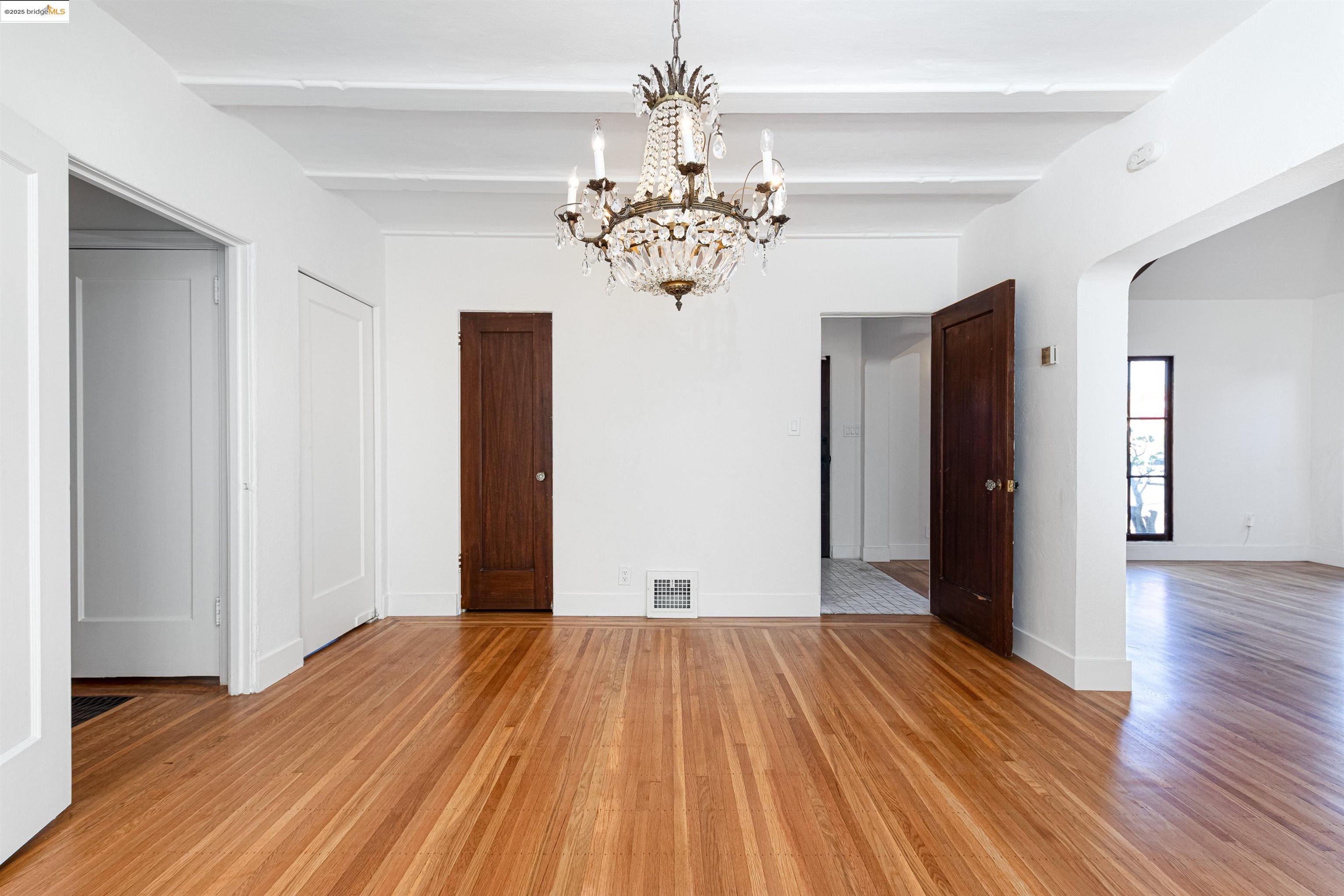 Detail Gallery Image 19 of 51 For 7601 Holly Street, Oakland,  CA 94621 - 4 Beds | 1 Baths