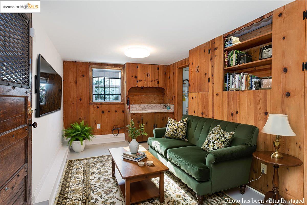 Detail Gallery Image 41 of 51 For 7601 Holly Street, Oakland,  CA 94621 - 4 Beds | 1 Baths