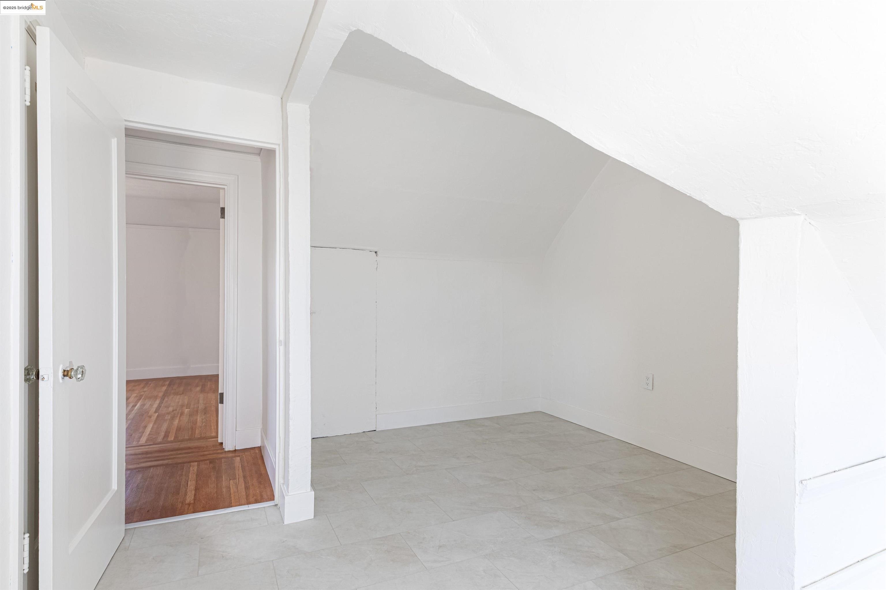 Detail Gallery Image 42 of 51 For 7601 Holly Street, Oakland,  CA 94621 - 4 Beds | 1 Baths