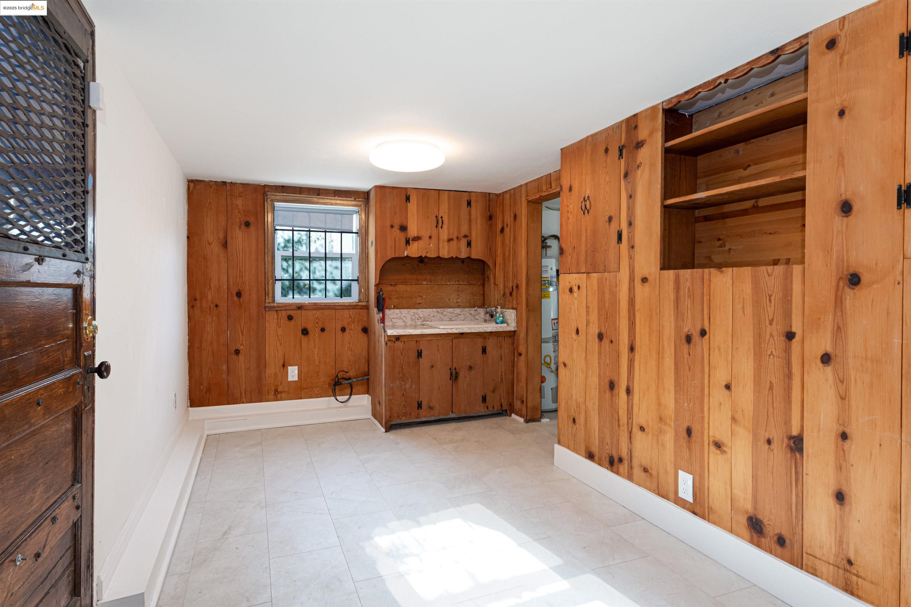 Detail Gallery Image 43 of 51 For 7601 Holly Street, Oakland,  CA 94621 - 4 Beds | 1 Baths