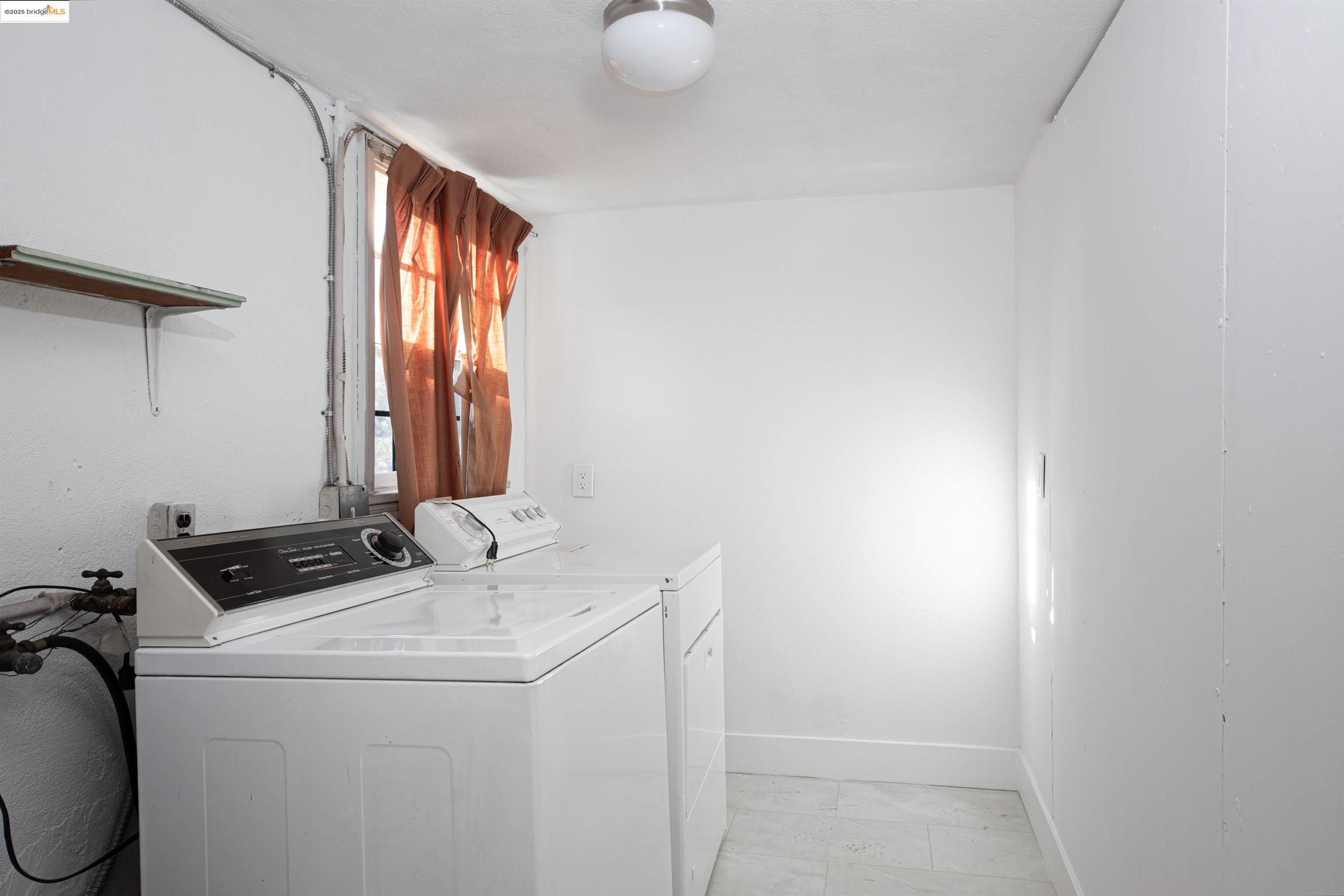 Detail Gallery Image 45 of 51 For 7601 Holly Street, Oakland,  CA 94621 - 4 Beds | 1 Baths