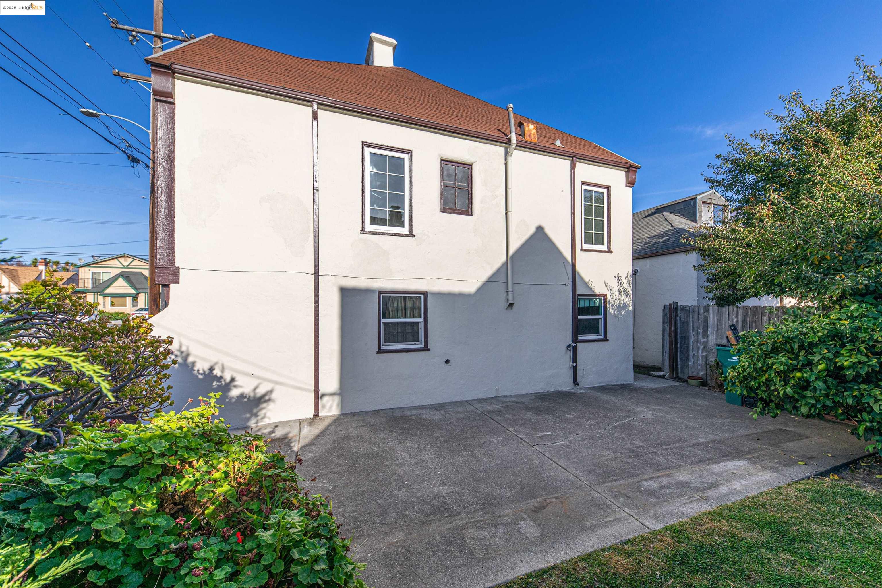 Detail Gallery Image 47 of 51 For 7601 Holly Street, Oakland,  CA 94621 - 4 Beds | 1 Baths