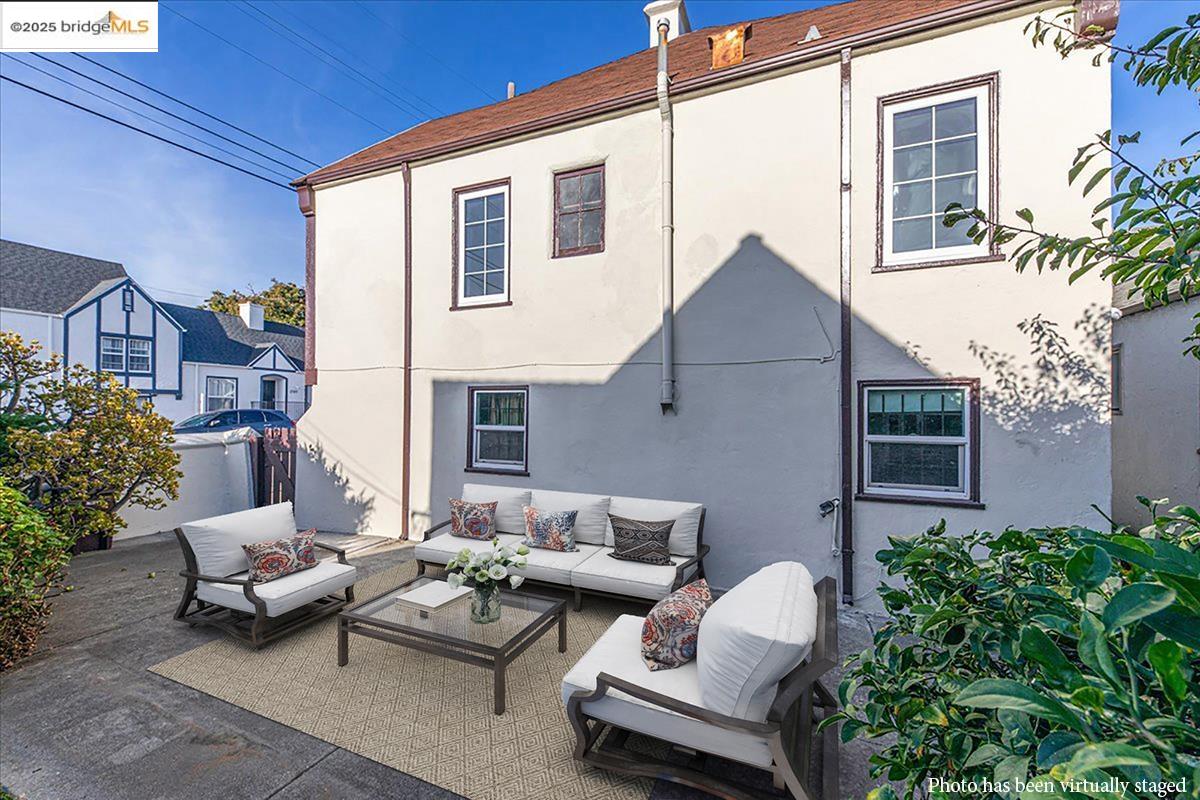 Detail Gallery Image 48 of 51 For 7601 Holly Street, Oakland,  CA 94621 - 4 Beds | 1 Baths