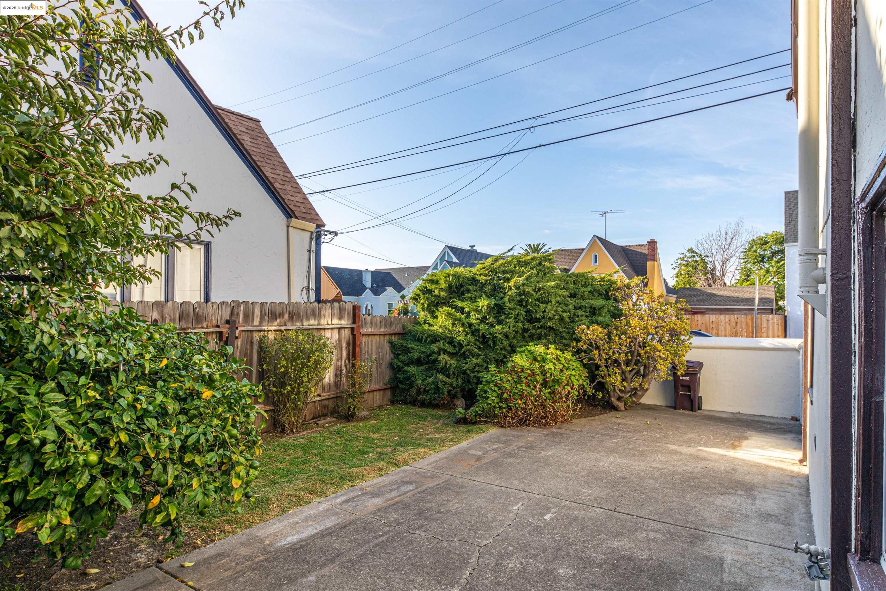 Detail Gallery Image 51 of 51 For 7601 Holly Street, Oakland,  CA 94621 - 4 Beds | 1 Baths