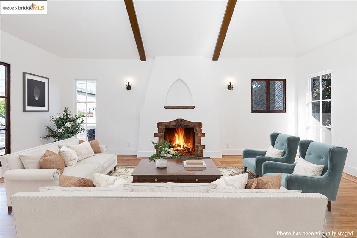 Detail Gallery Image 9 of 51 For 7601 Holly Street, Oakland,  CA 94621 - 4 Beds | 1 Baths