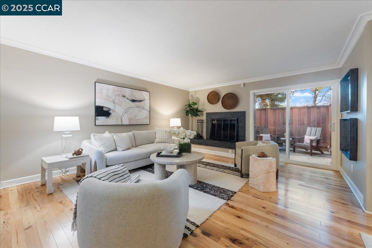 Detail Gallery Image 11 of 28 For 206 Buena Vida Ct, Martinez,  CA 94553 - 2 Beds | 2/1 Baths