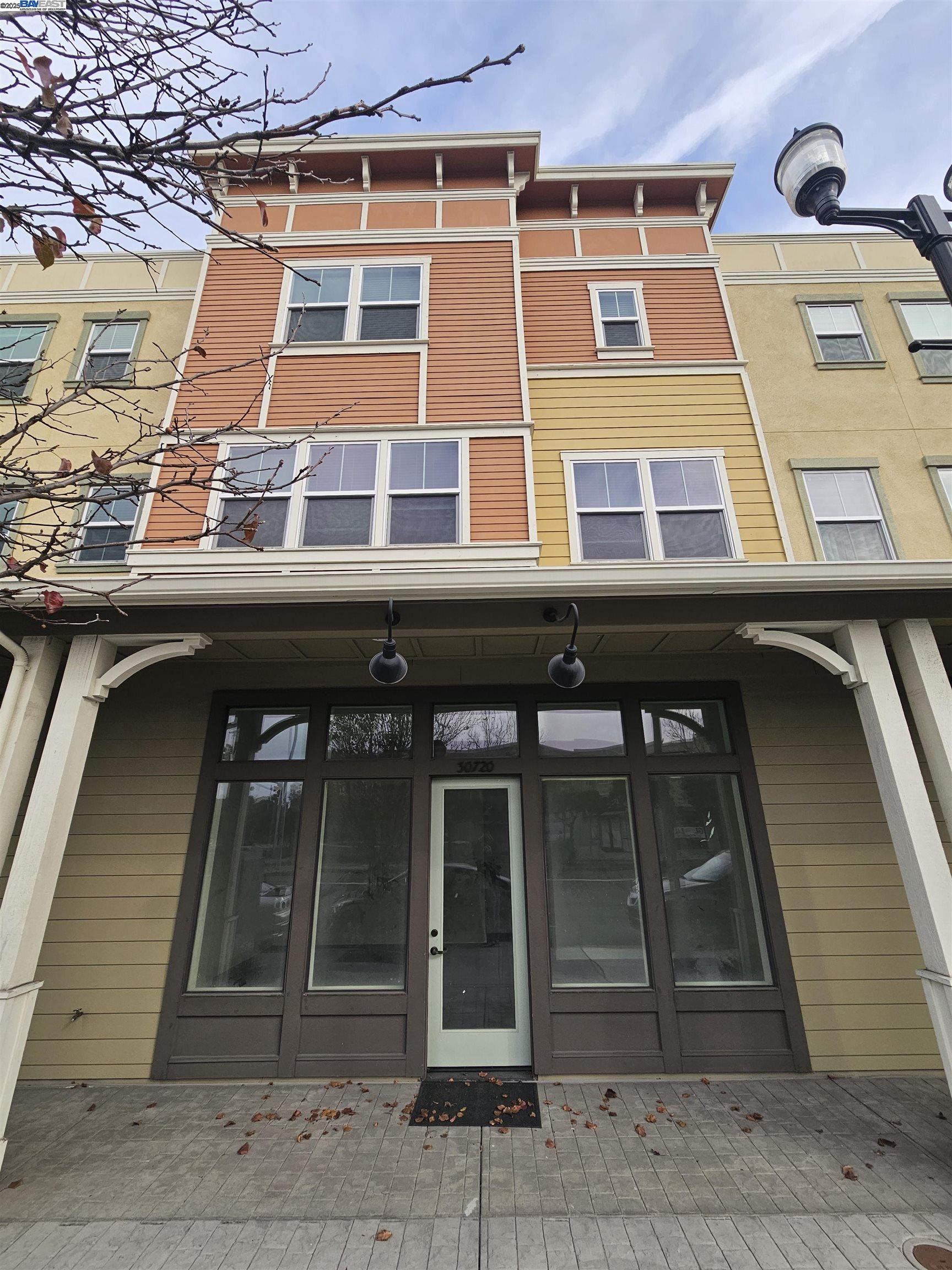 Front Image Thumbnail for BE41116641