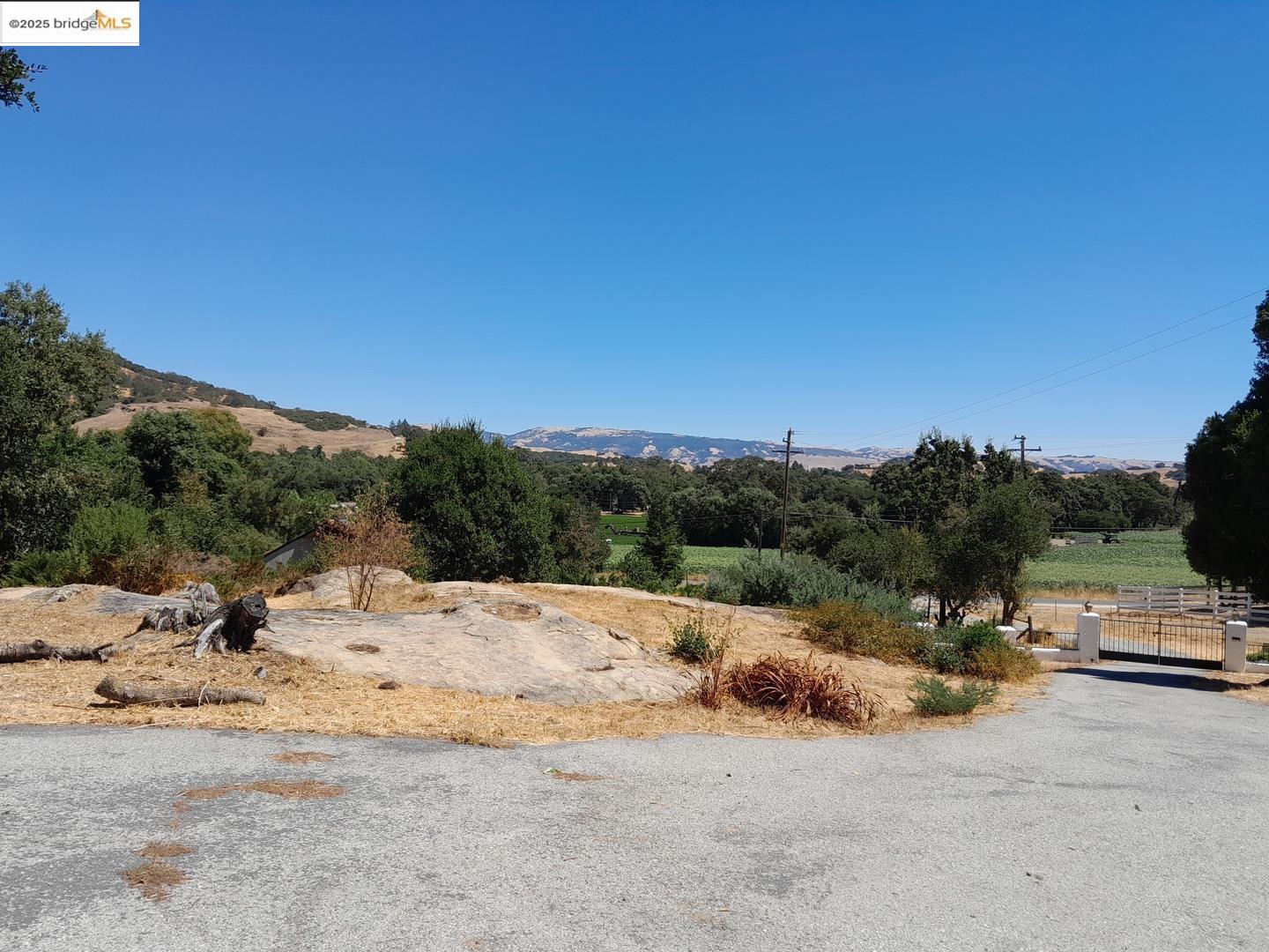 Detail Gallery Image 23 of 30 For 9375 Watsonville Rd, Gilroy,  CA 95020 - 2 Beds | 2 Baths