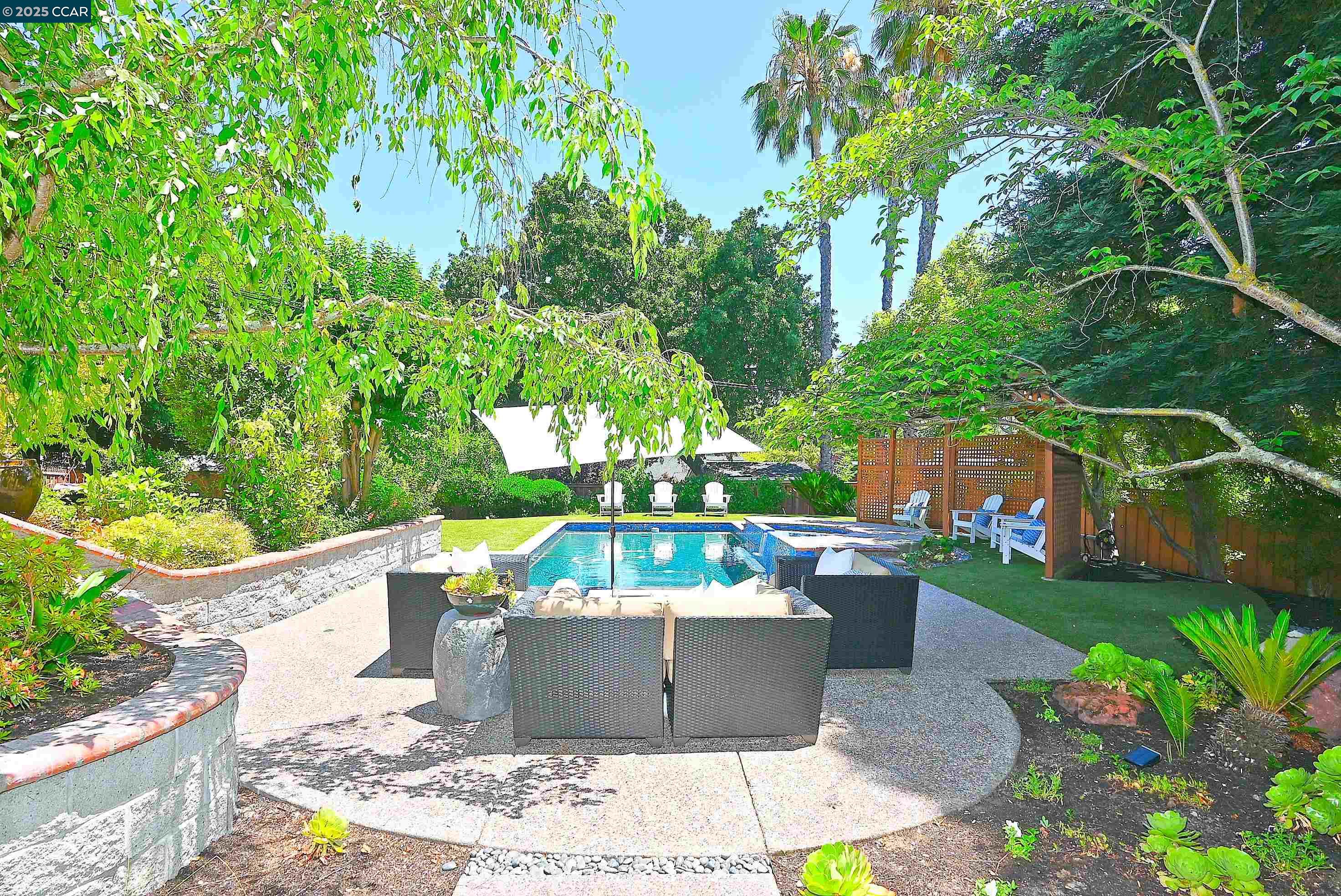 Detail Gallery Image 30 of 60 For 421 Twin Oaks Ln, Walnut Creek,  CA 94596 - 5 Beds | 3/1 Baths