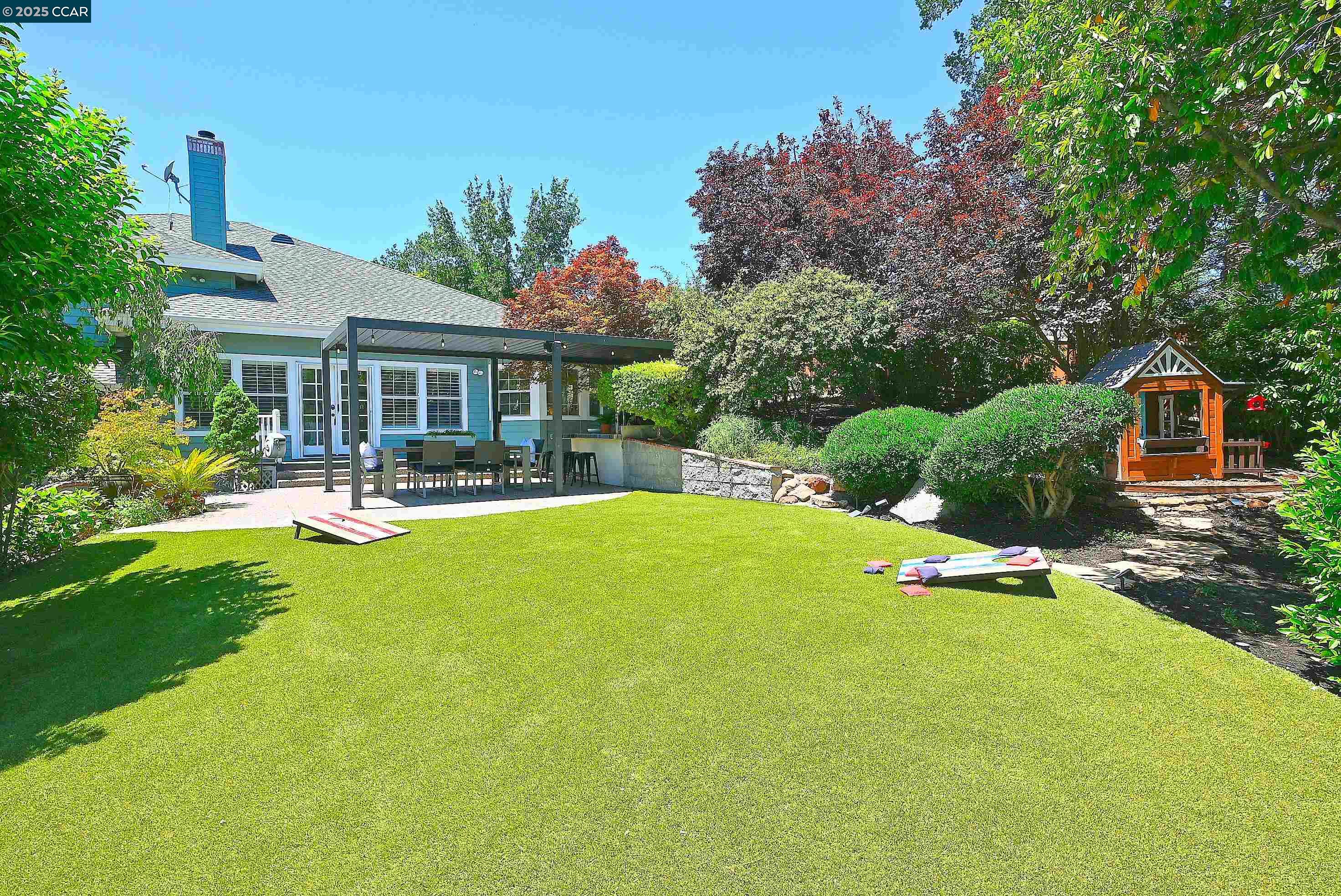 Detail Gallery Image 40 of 60 For 421 Twin Oaks Ln, Walnut Creek,  CA 94596 - 5 Beds | 3/1 Baths