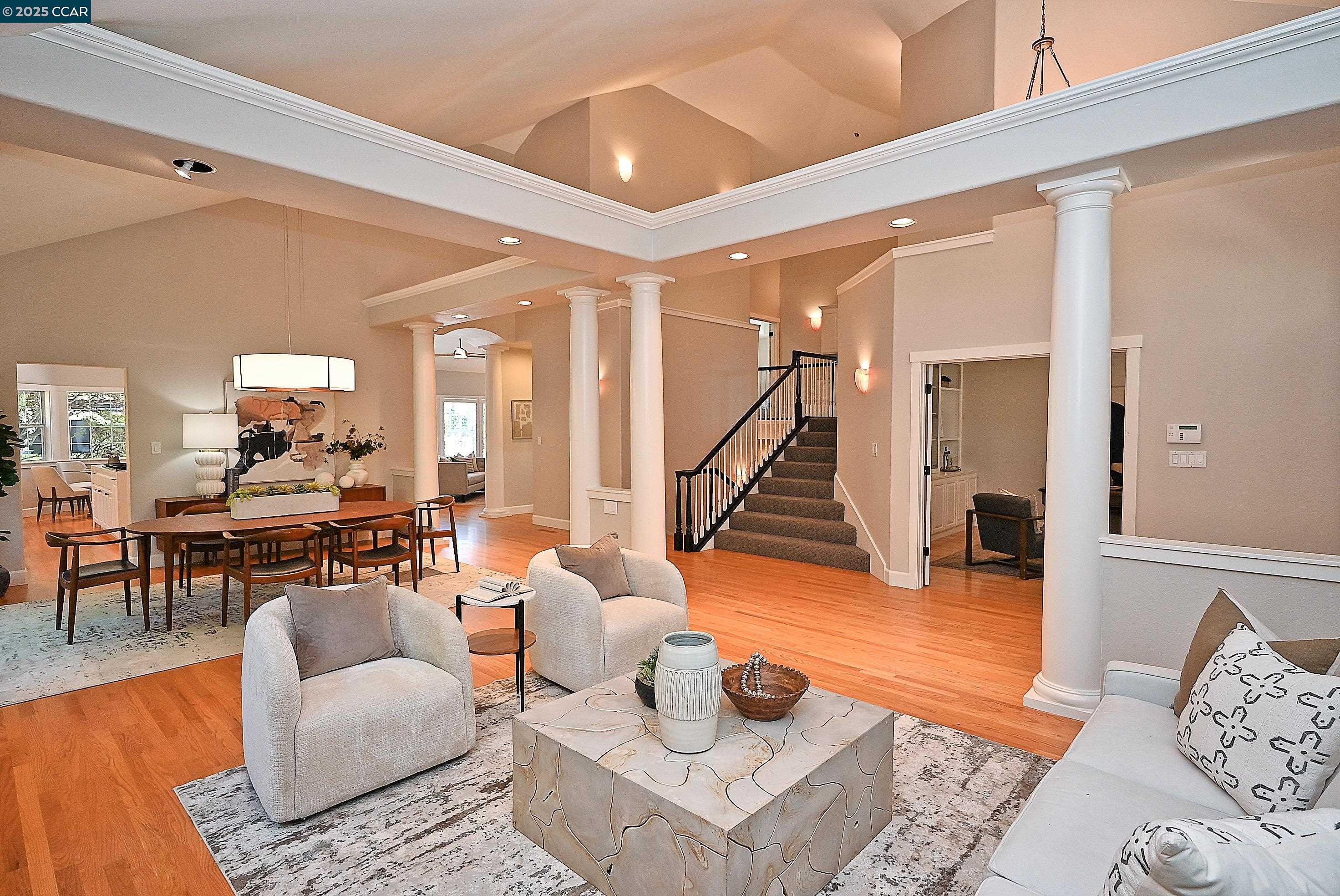 Detail Gallery Image 6 of 60 For 421 Twin Oaks Ln, Walnut Creek,  CA 94596 - 5 Beds | 3/1 Baths