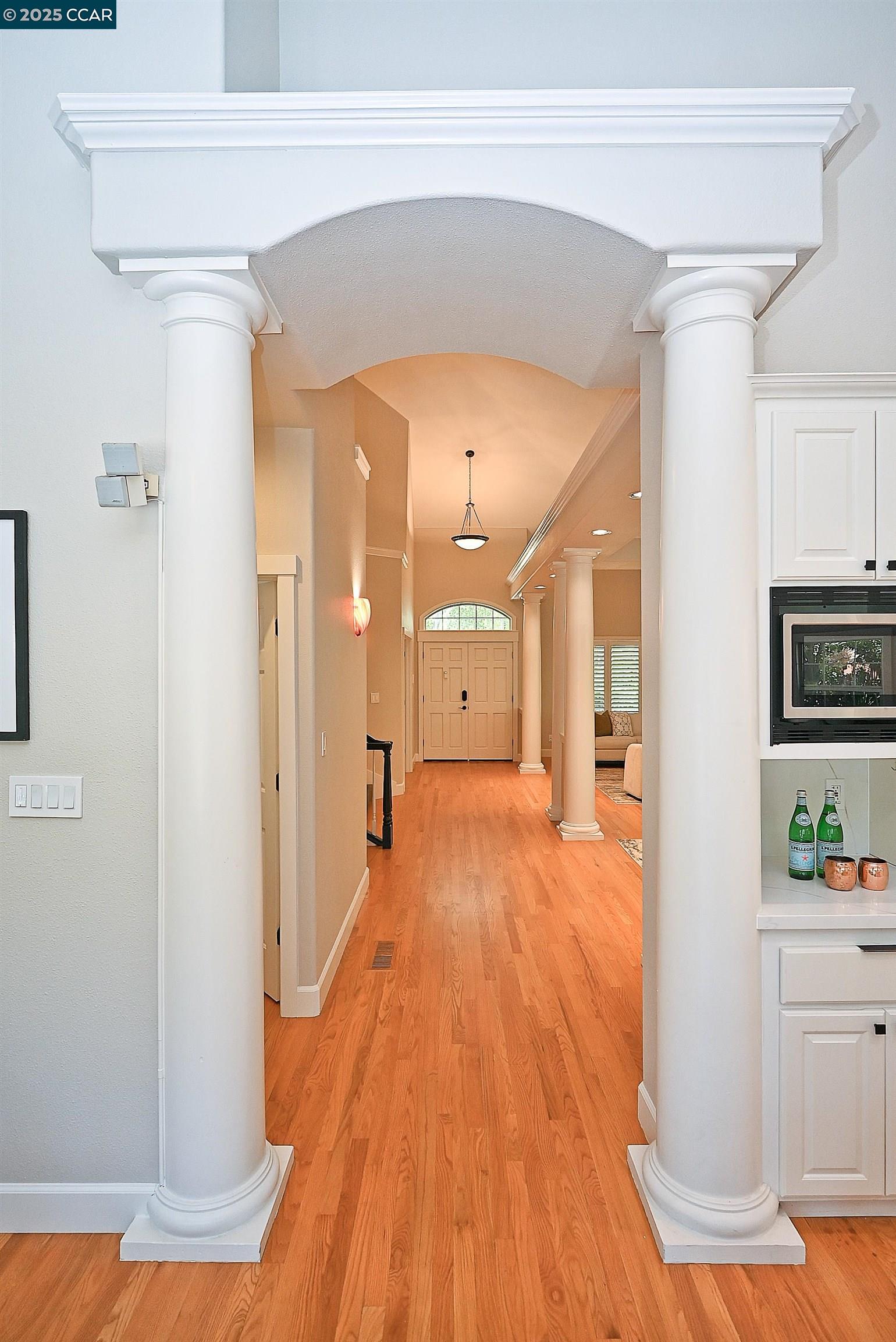 Detail Gallery Image 7 of 60 For 421 Twin Oaks Ln, Walnut Creek,  CA 94596 - 5 Beds | 3/1 Baths