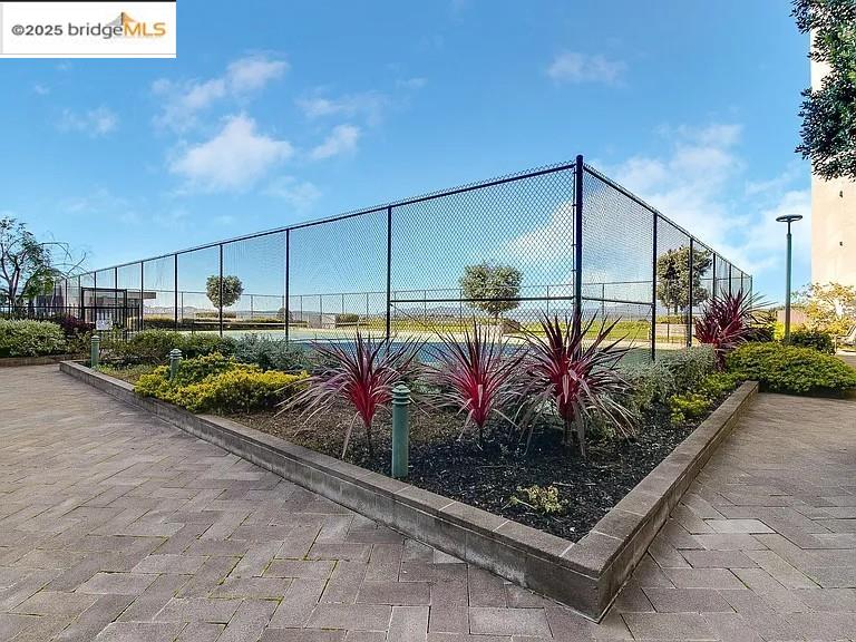 Detail Gallery Image 29 of 34 For 555 Pierce St #226,  Albany,  CA 94706 - 1 Beds | 1 Baths