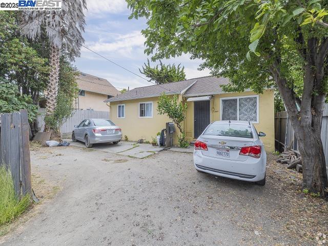 Detail Gallery Image 4 of 10 For 1832 Fruitvale Ave, Oakland,  CA 94601 - – Beds | – Baths