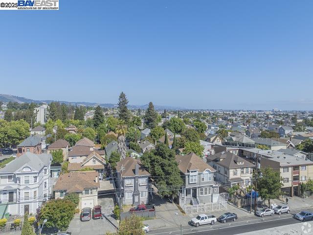 Detail Gallery Image 8 of 10 For 1832 Fruitvale Ave, Oakland,  CA 94601 - – Beds | – Baths