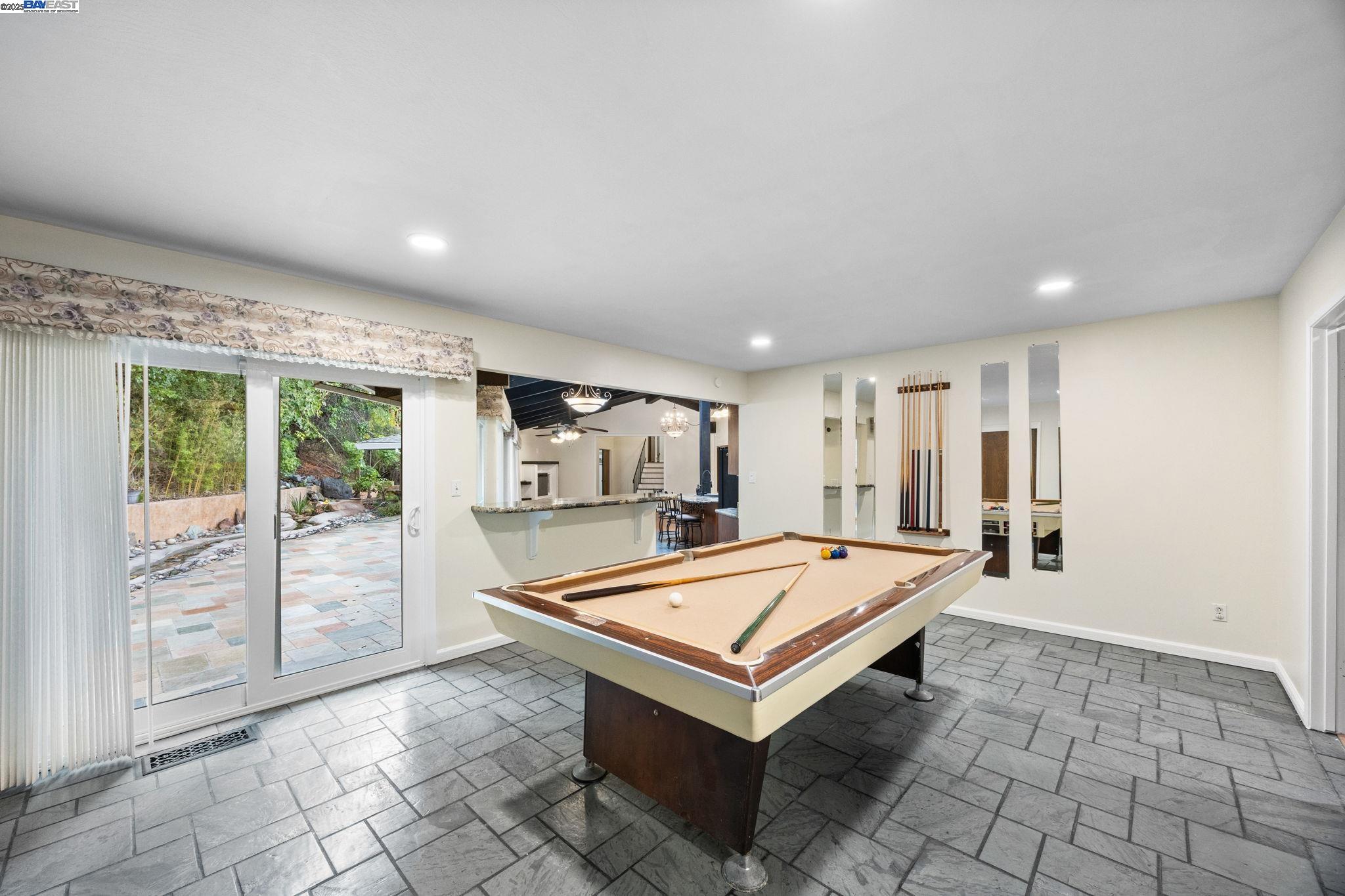 Detail Gallery Image 22 of 54 For 699 Fiesta Place, Hayward,  CA 94544 - 4 Beds | 2/1 Baths