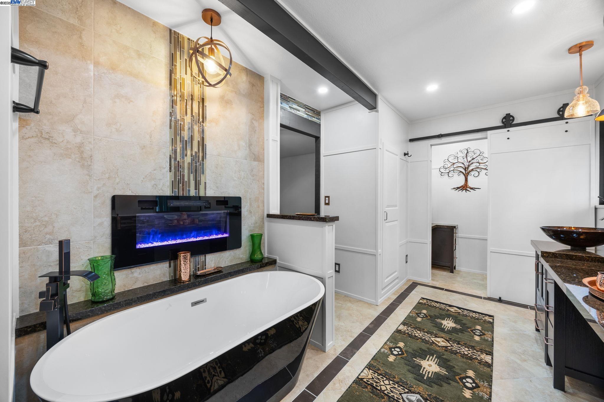 Detail Gallery Image 32 of 54 For 699 Fiesta Place, Hayward,  CA 94544 - 4 Beds | 2/1 Baths