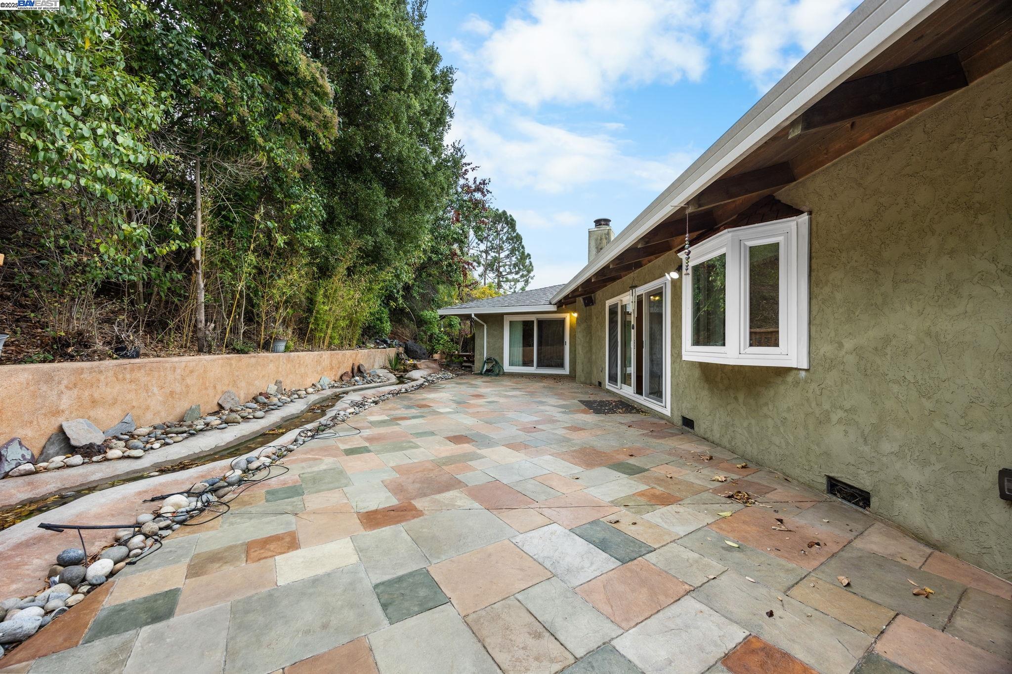 Detail Gallery Image 42 of 54 For 699 Fiesta Place, Hayward,  CA 94544 - 4 Beds | 2/1 Baths