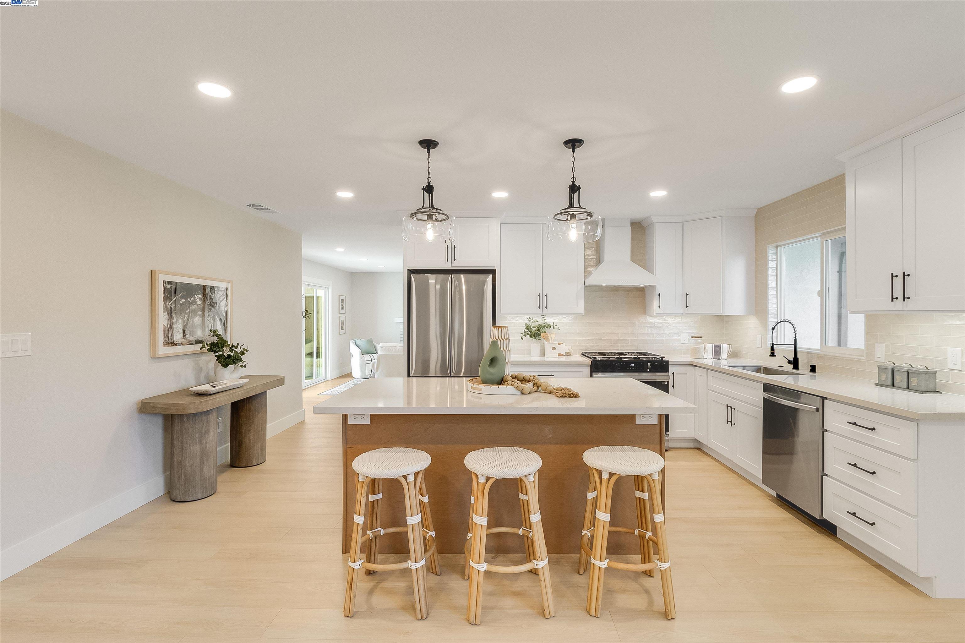 Detail Gallery Image 12 of 38 For 5436 Charlotte Way, Livermore,  CA 94550 - 4 Beds | 2 Baths