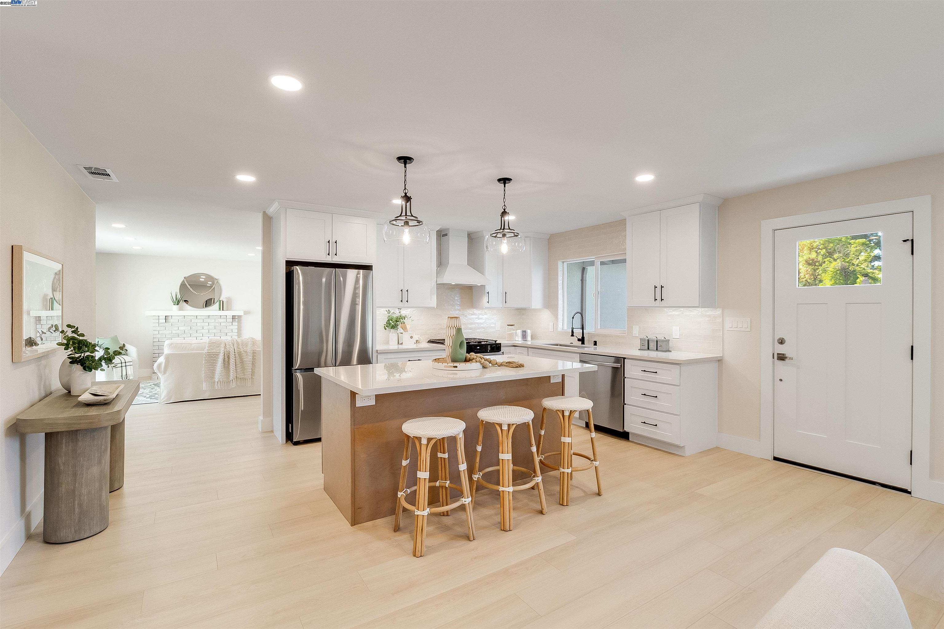 Detail Gallery Image 5 of 38 For 5436 Charlotte Way, Livermore,  CA 94550 - 4 Beds | 2 Baths