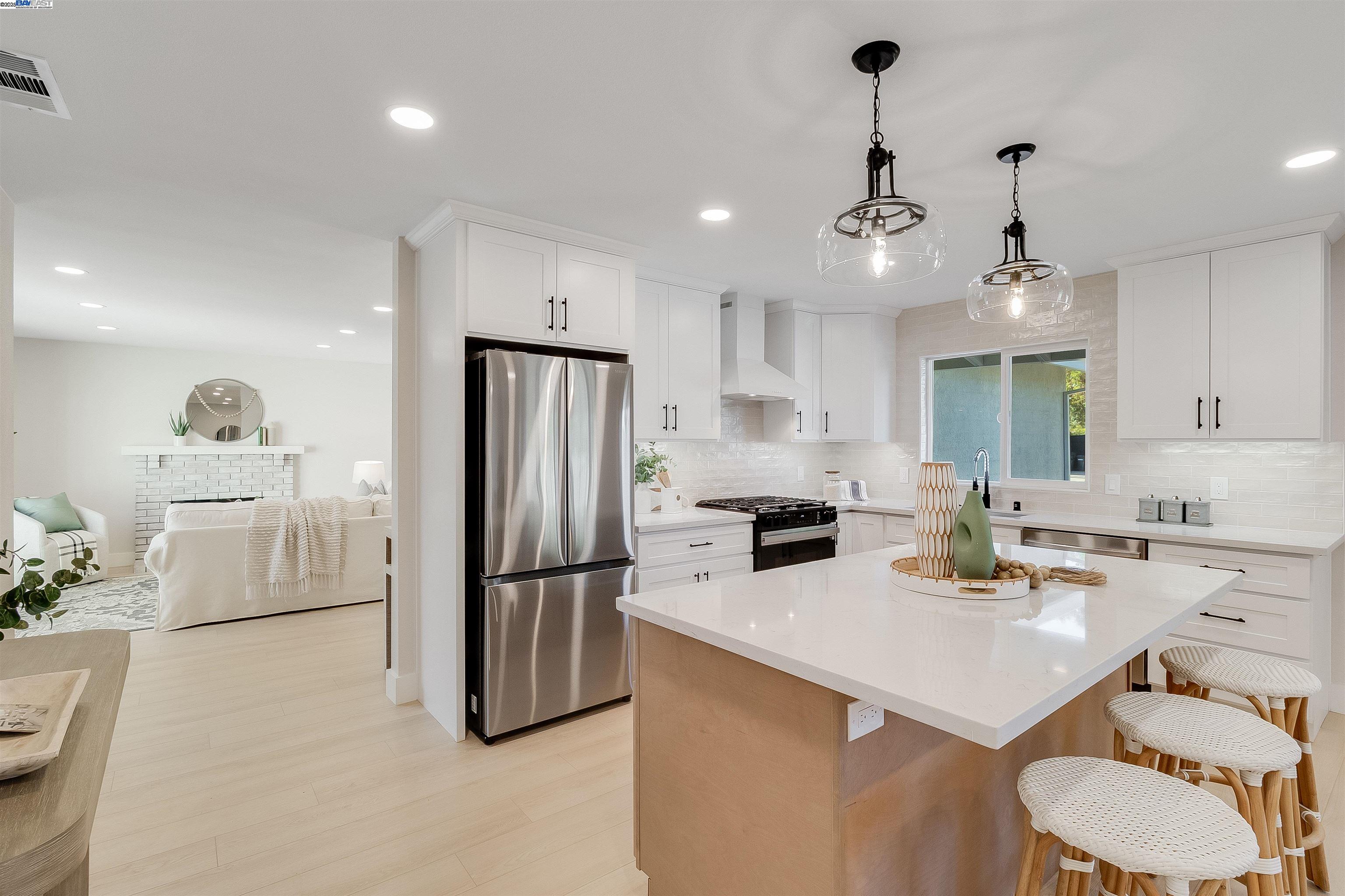 Detail Gallery Image 6 of 38 For 5436 Charlotte Way, Livermore,  CA 94550 - 4 Beds | 2 Baths