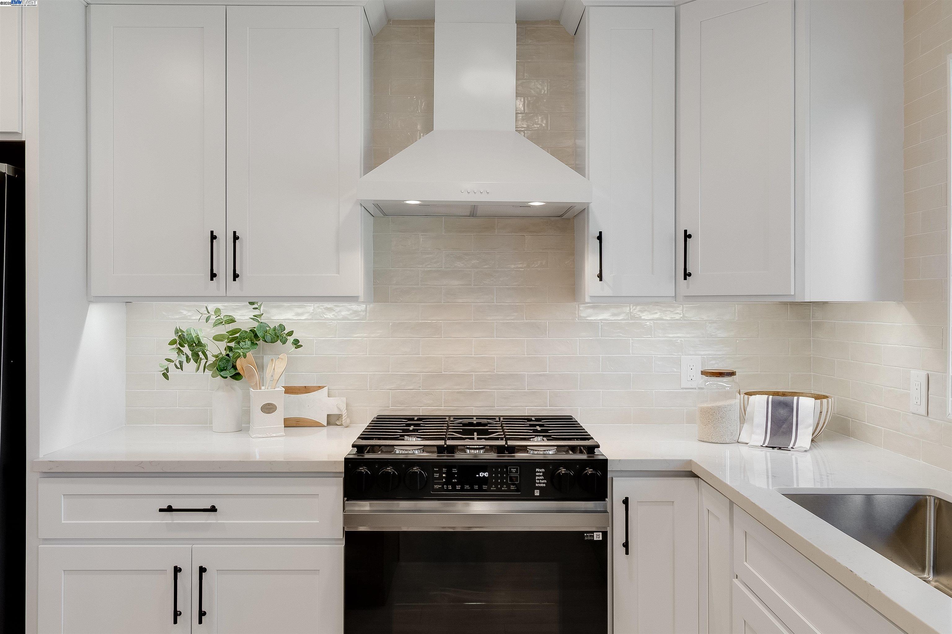 Detail Gallery Image 9 of 38 For 5436 Charlotte Way, Livermore,  CA 94550 - 4 Beds | 2 Baths