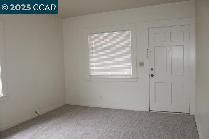 Detail Gallery Image 2 of 16 For 5918 Alameda Ave. #5918,  Richmond,  CA 94804 - 1 Beds | 1 Baths