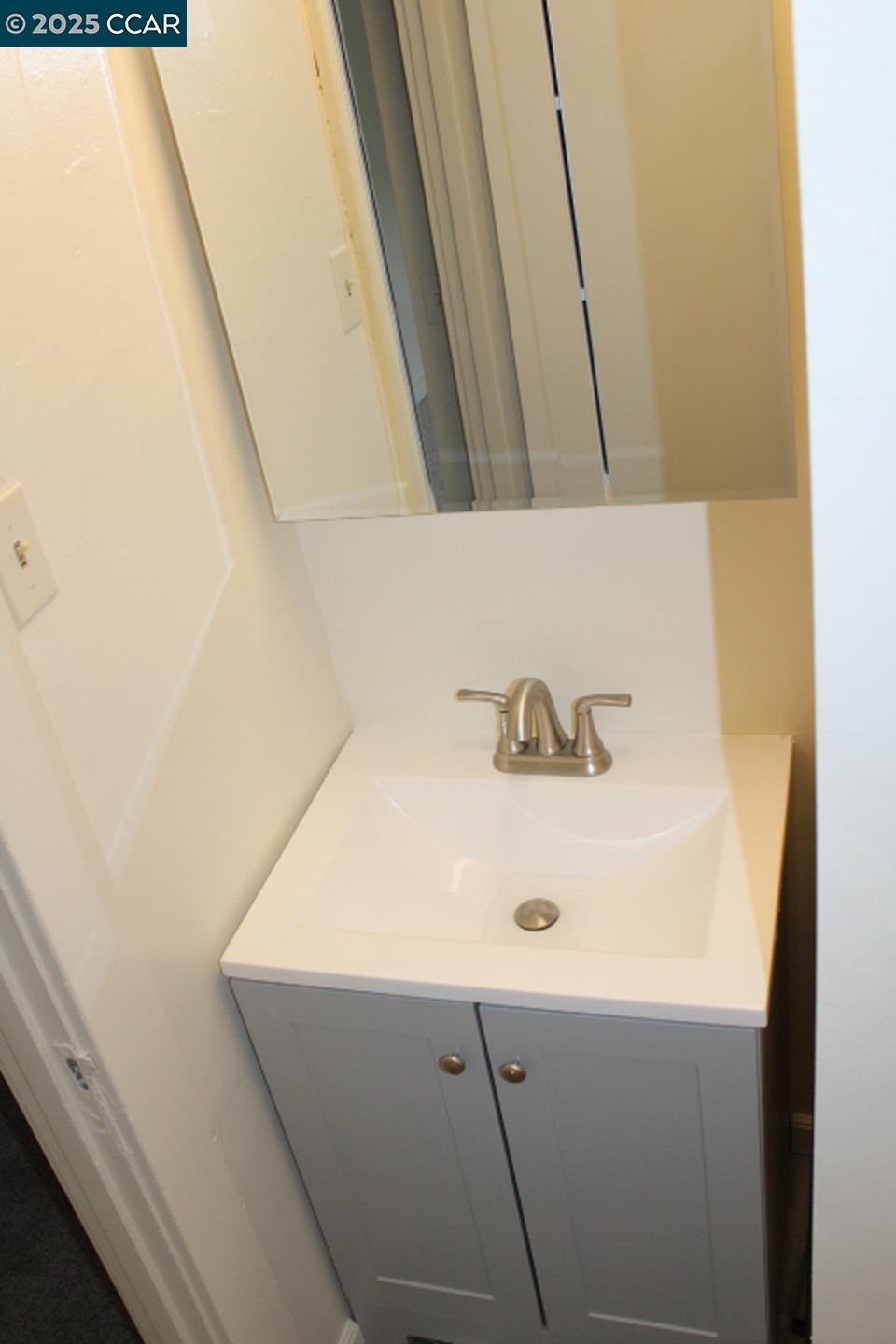 Detail Gallery Image 11 of 16 For 5918 Alameda Ave. #5918,  Richmond,  CA 94804 - 1 Beds | 1 Baths