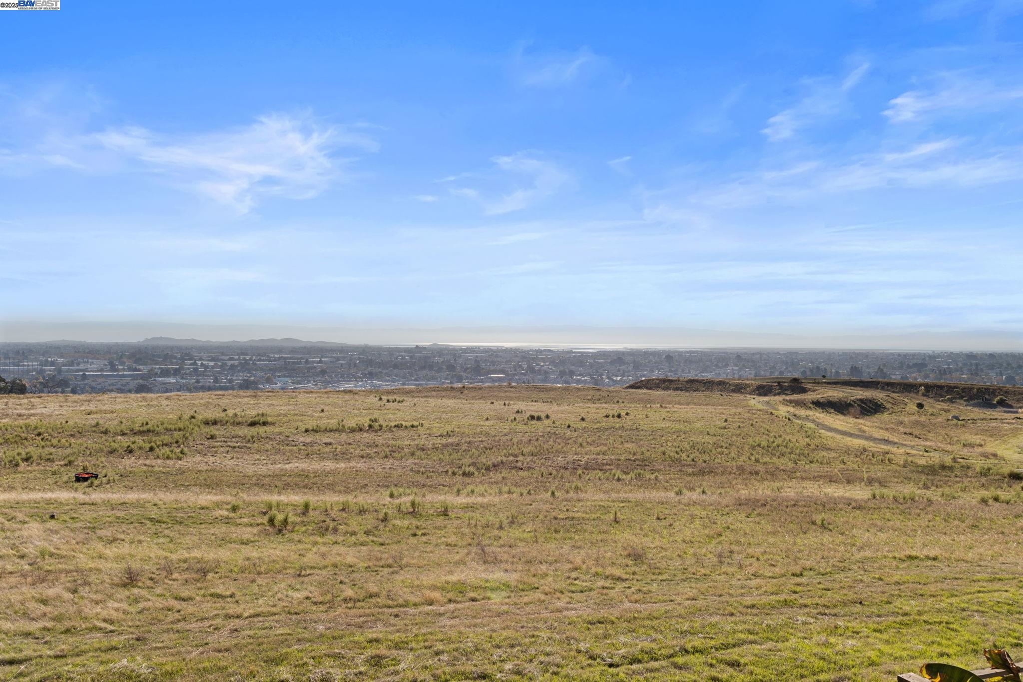 Detail Gallery Image 34 of 43 For 28719 Vista Grande Dr, Hayward,  CA 94544 - 5 Beds | 3 Baths