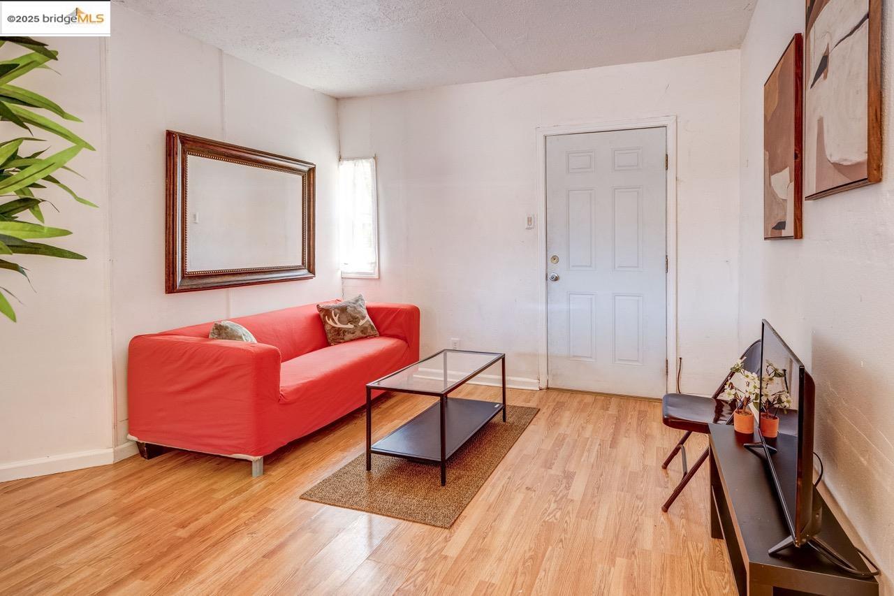 Detail Gallery Image 16 of 20 For 701 Alamo Ave, Richmond,  CA 94801 - – Beds | – Baths