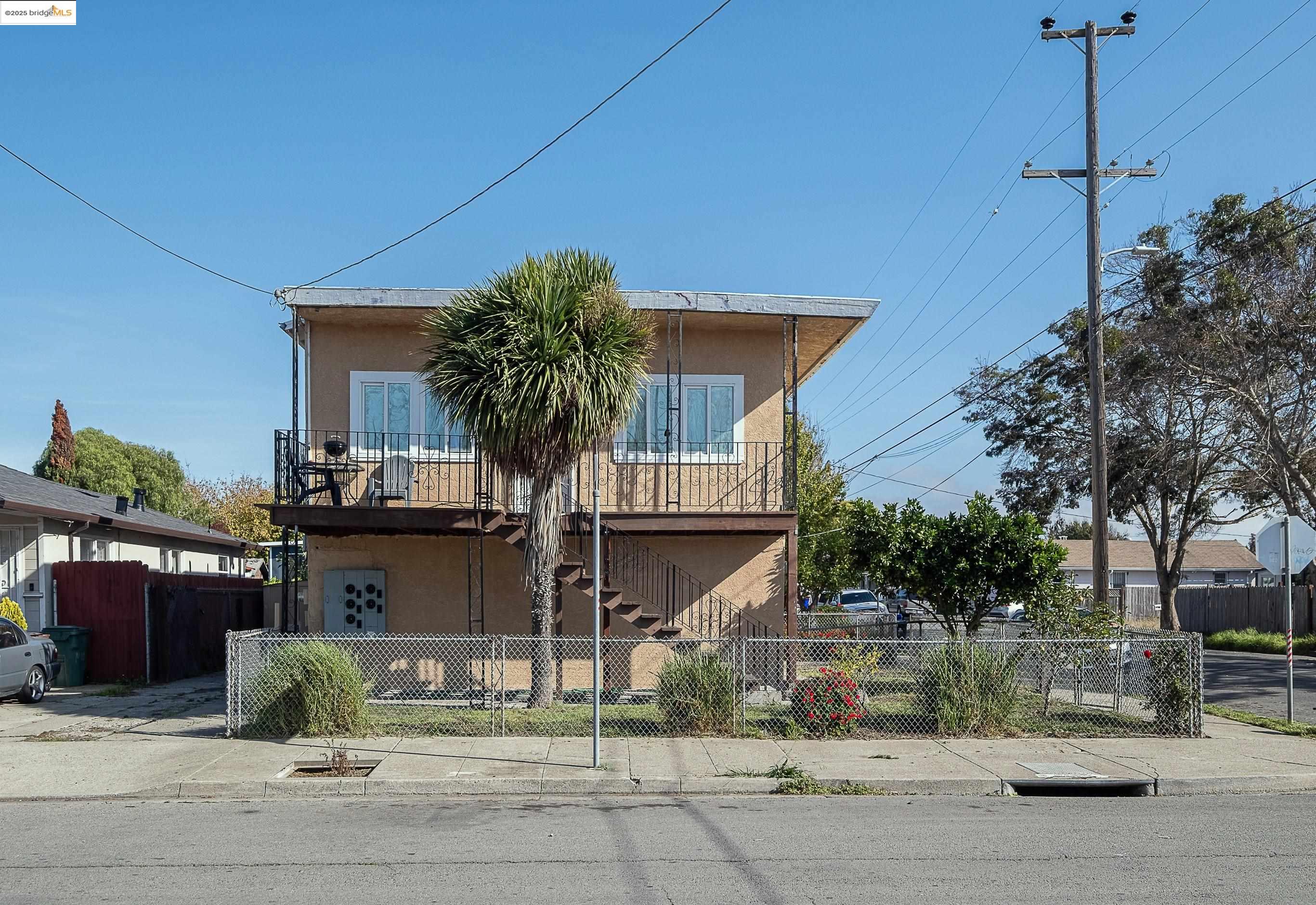 Detail Gallery Image 4 of 20 For 701 Alamo Ave, Richmond,  CA 94801 - – Beds | – Baths